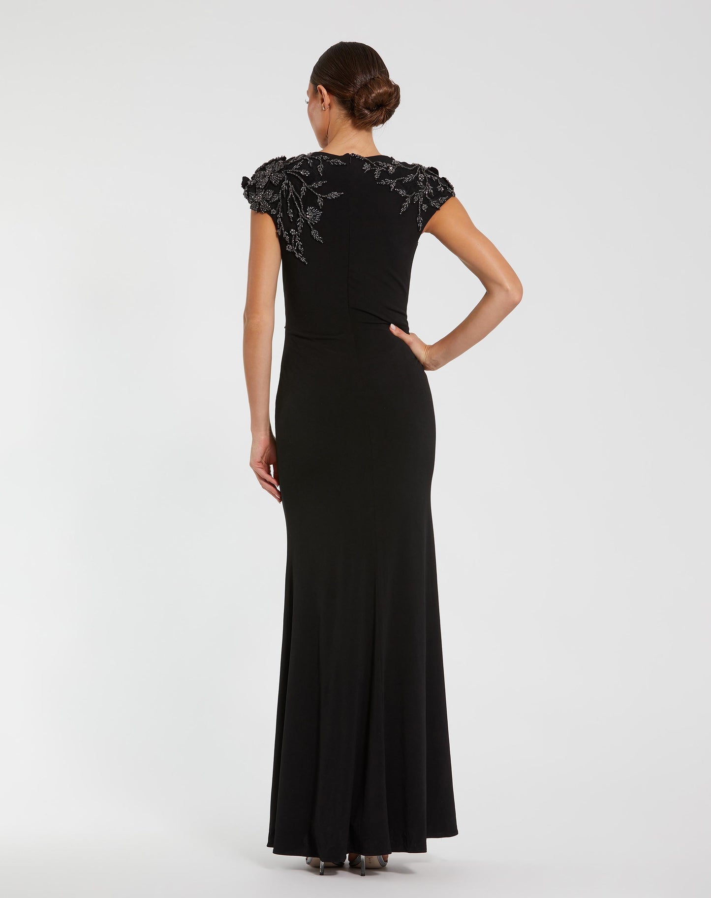 Black Cap Sleeve Jersey Column Gown With Beaded Flowers - Mac Duggal