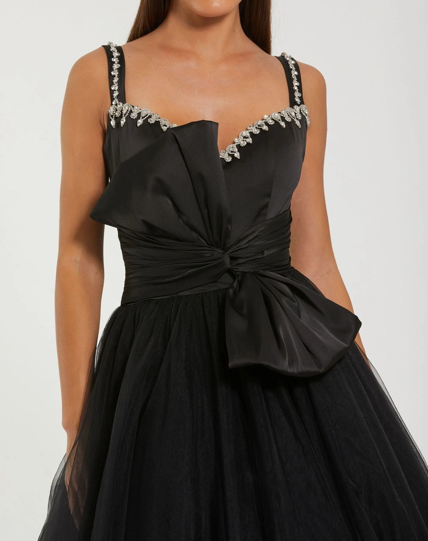 Black Sleeveless Sweetheart Neck Tulle Ballgown With Bow - Ieena for Mac Duggal