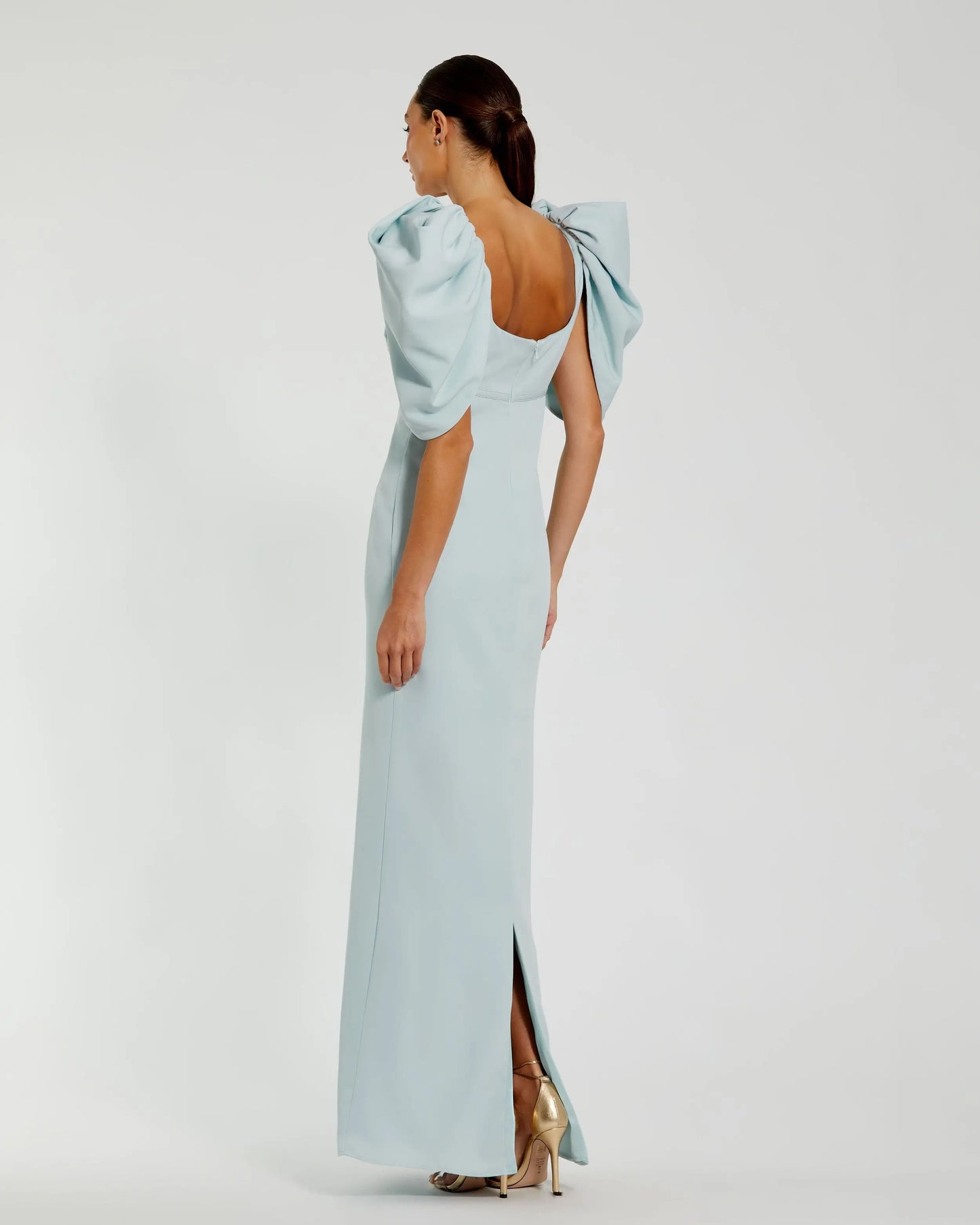 Blue Fitted Crepe Scoop Neck Gown With Puff Sleeves - Ieena for Mac Duggal