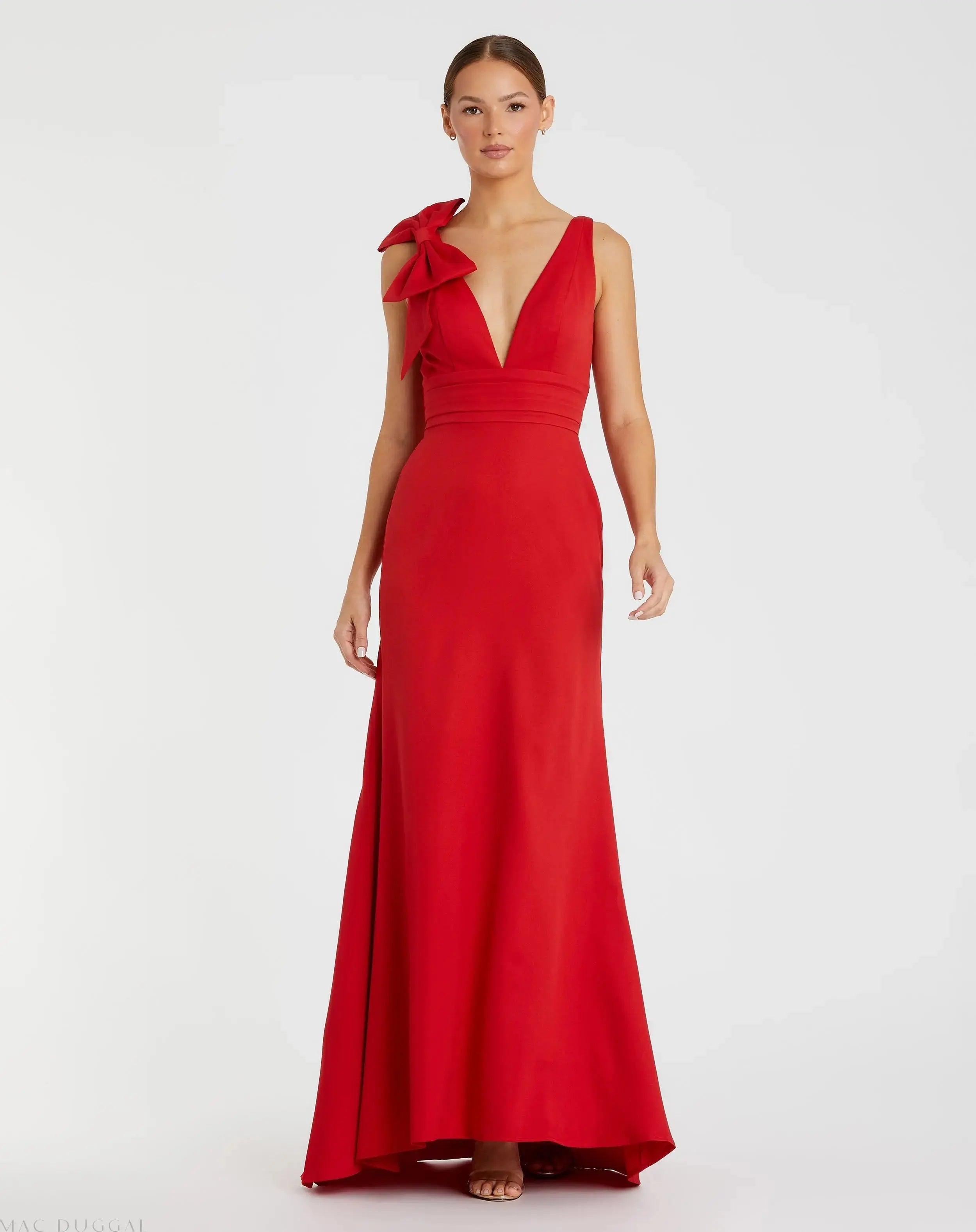 Mac Duggal - Red Sleeveless V Neck Bow Detail Mermaid Gown - US 16 Mac Duggal - Red Sleeveless V Neck Bow Detail Mermaid Gown - US 16