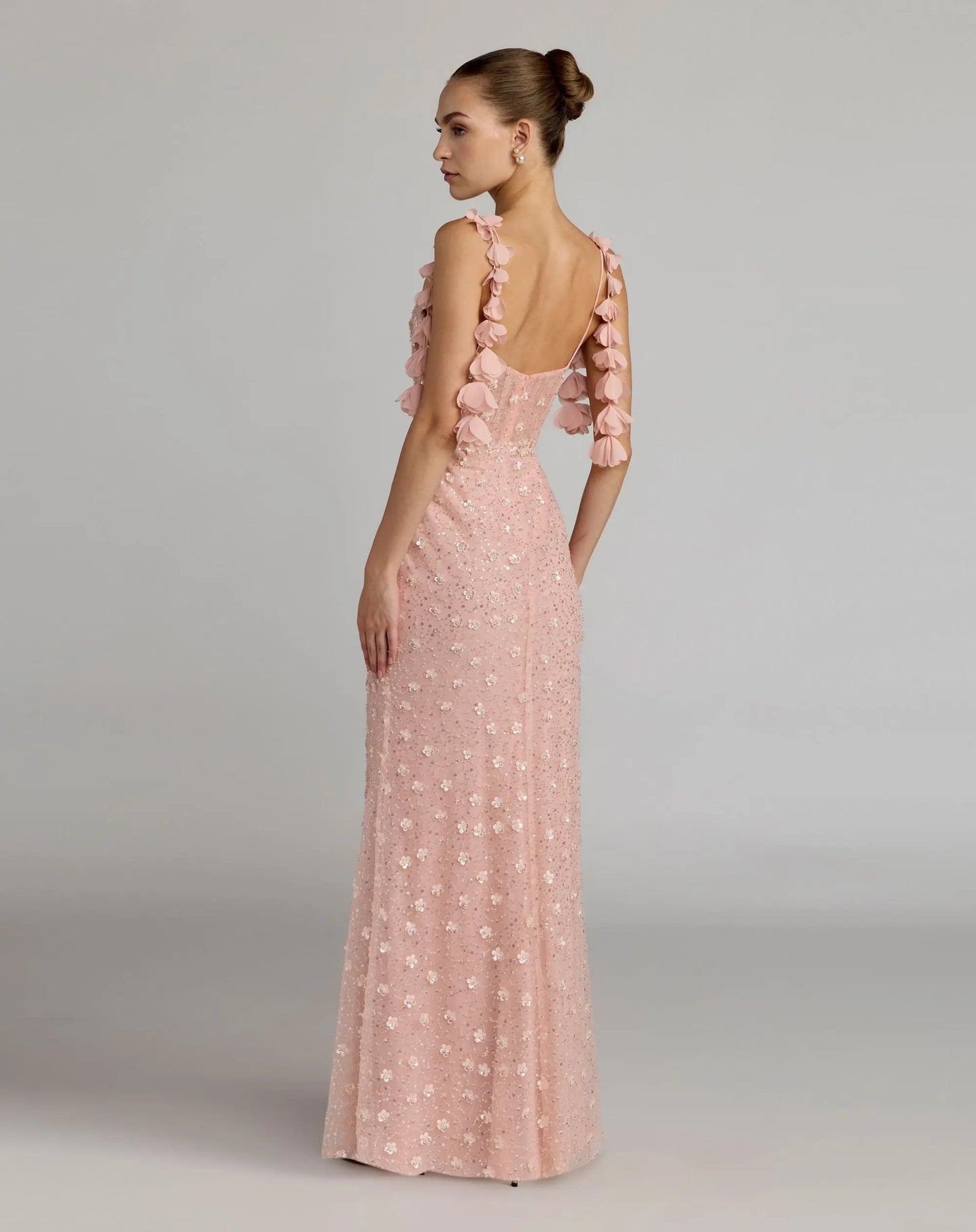Pink Sweetheart Neck Embellished Gown With Floral Detail - Mac Duggal