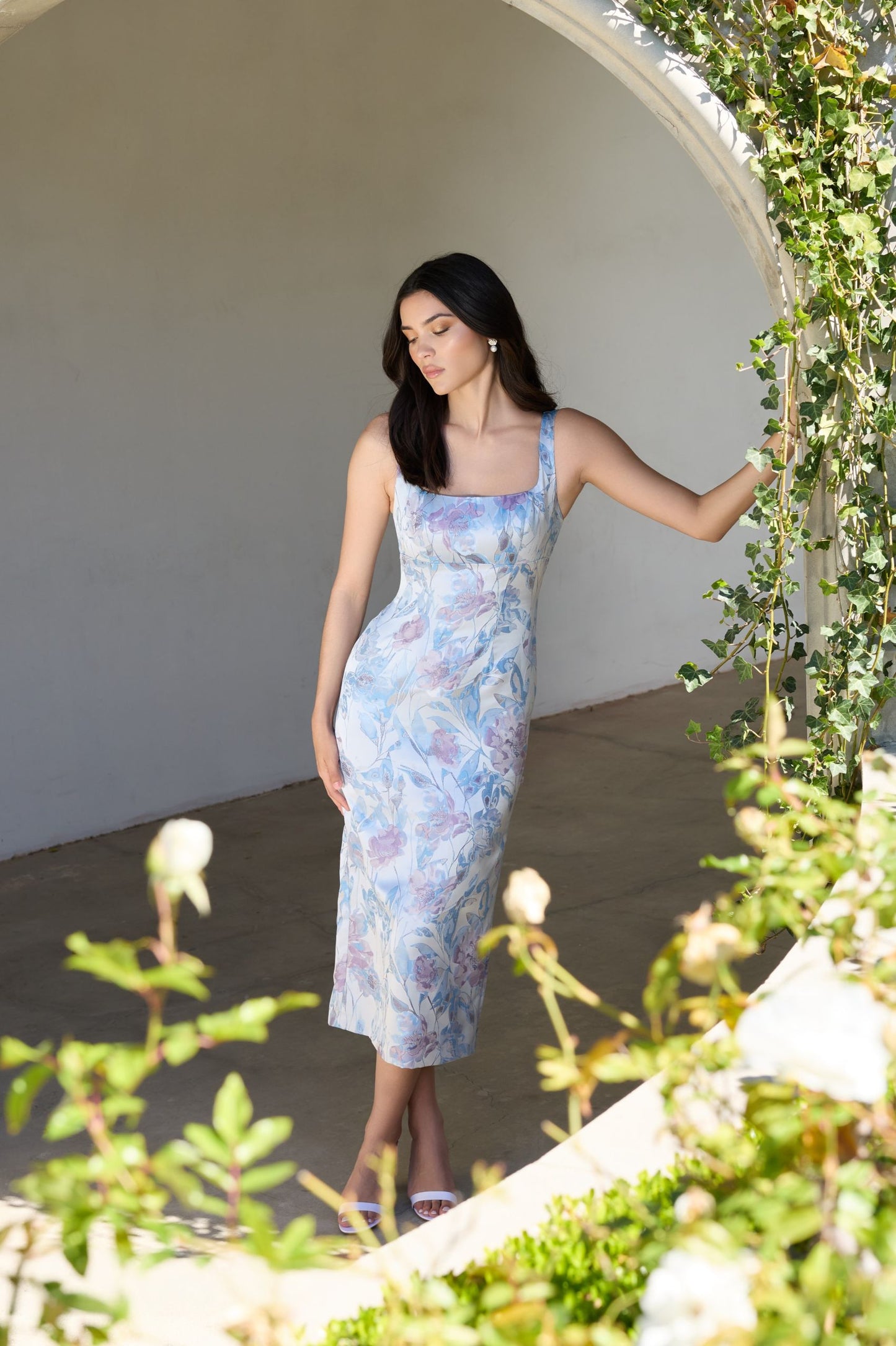 Blue Floral Square Neck Midi Dress Mac Duggal