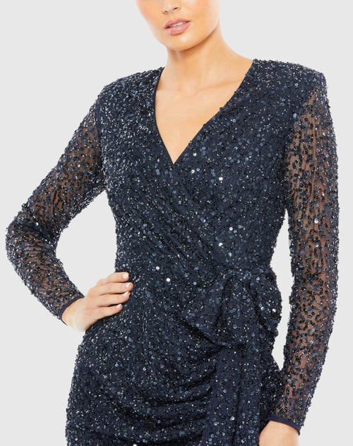 Robe à paillettes et col en V à manches longues