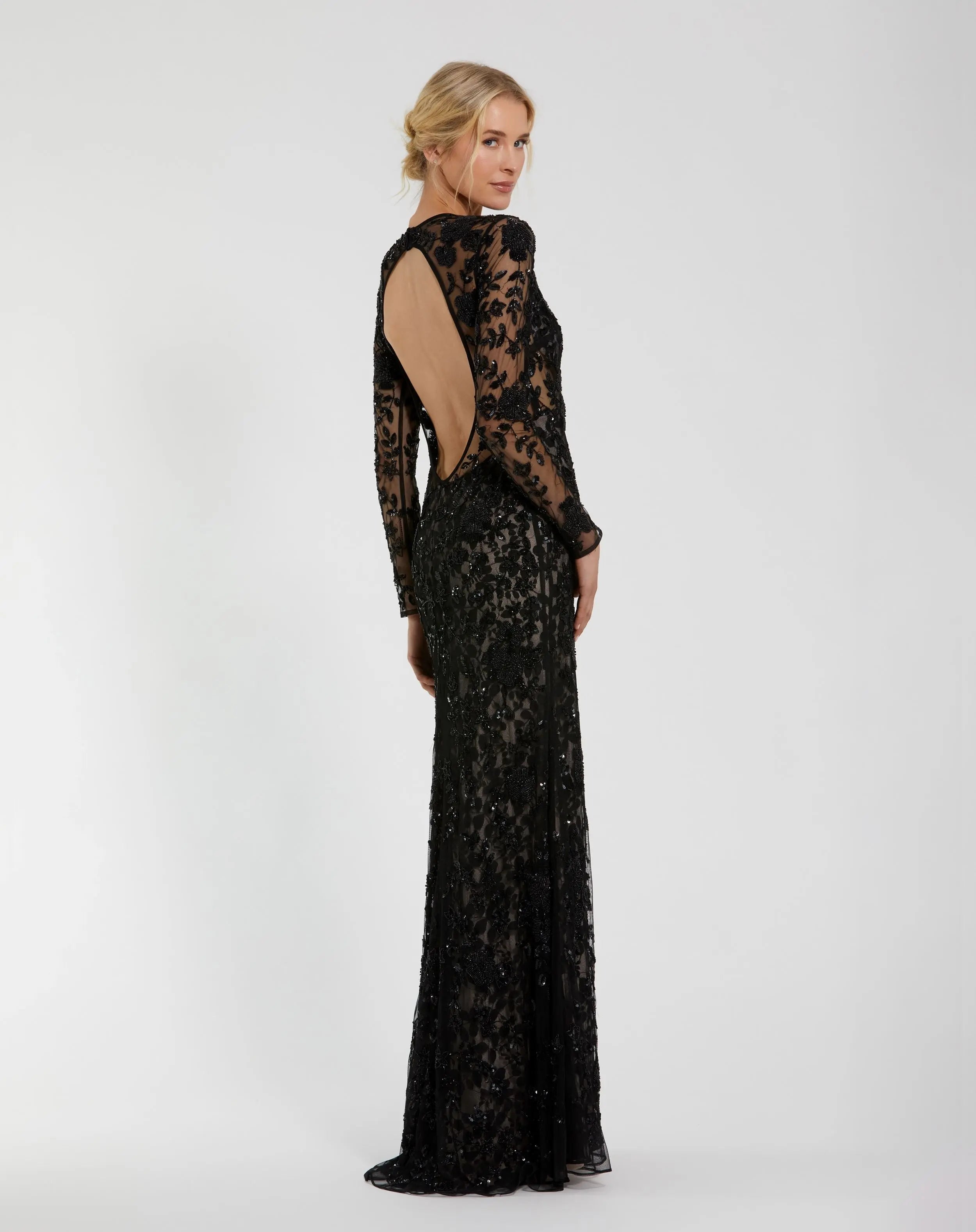 Mac Duggal - Black Boat Neck Sequin Embellished Long Sleeve A Line Gown - US 8 Mac Duggal - Black Boat Neck Sequin Embellished Long Sleeve A Line Gown - US 8