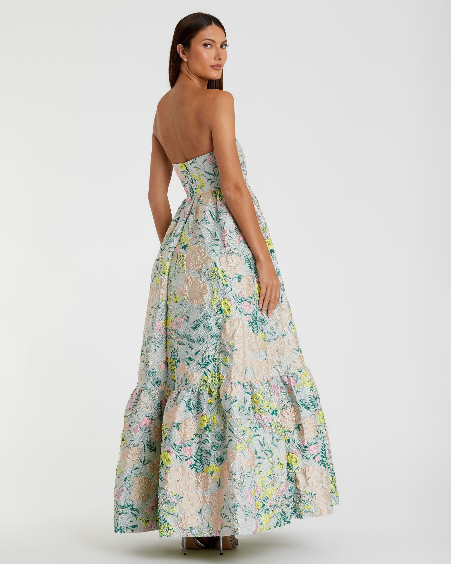 Vestido de brocado floral sem alças em linha A