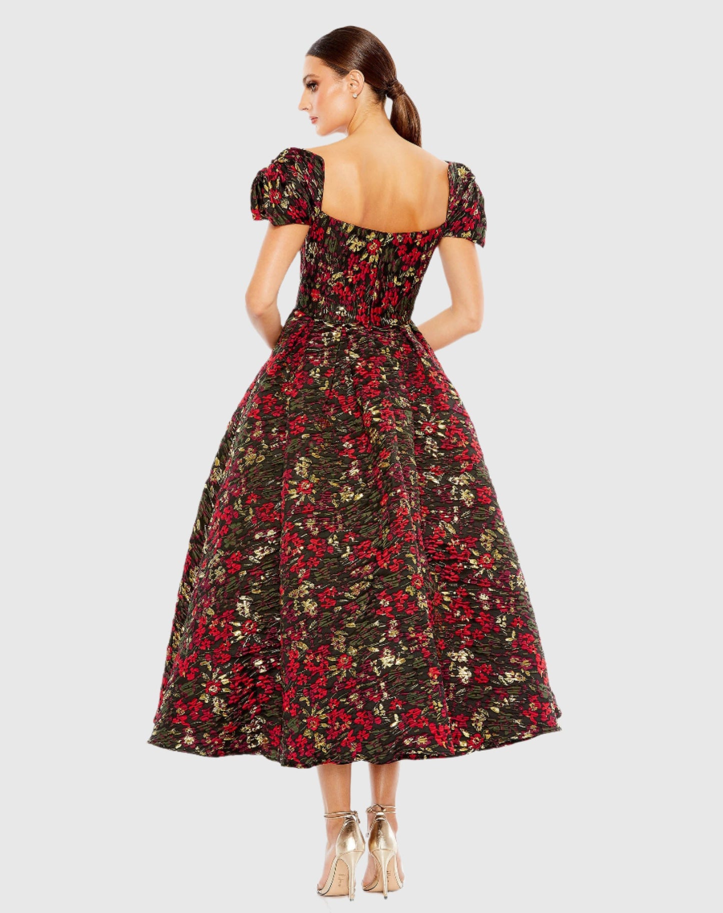 Kleid in A-Linie mit Flügelärmeln und Blumenbrokat