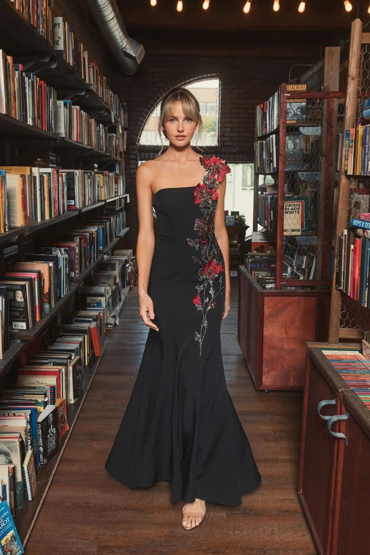 Mac Duggal - Black One Shoulder Embroidered Mermaid Gown - Black Multi / US 4 Mac Duggal - Black One Shoulder Embroidered Mermaid Gown - Black Multi / US 4