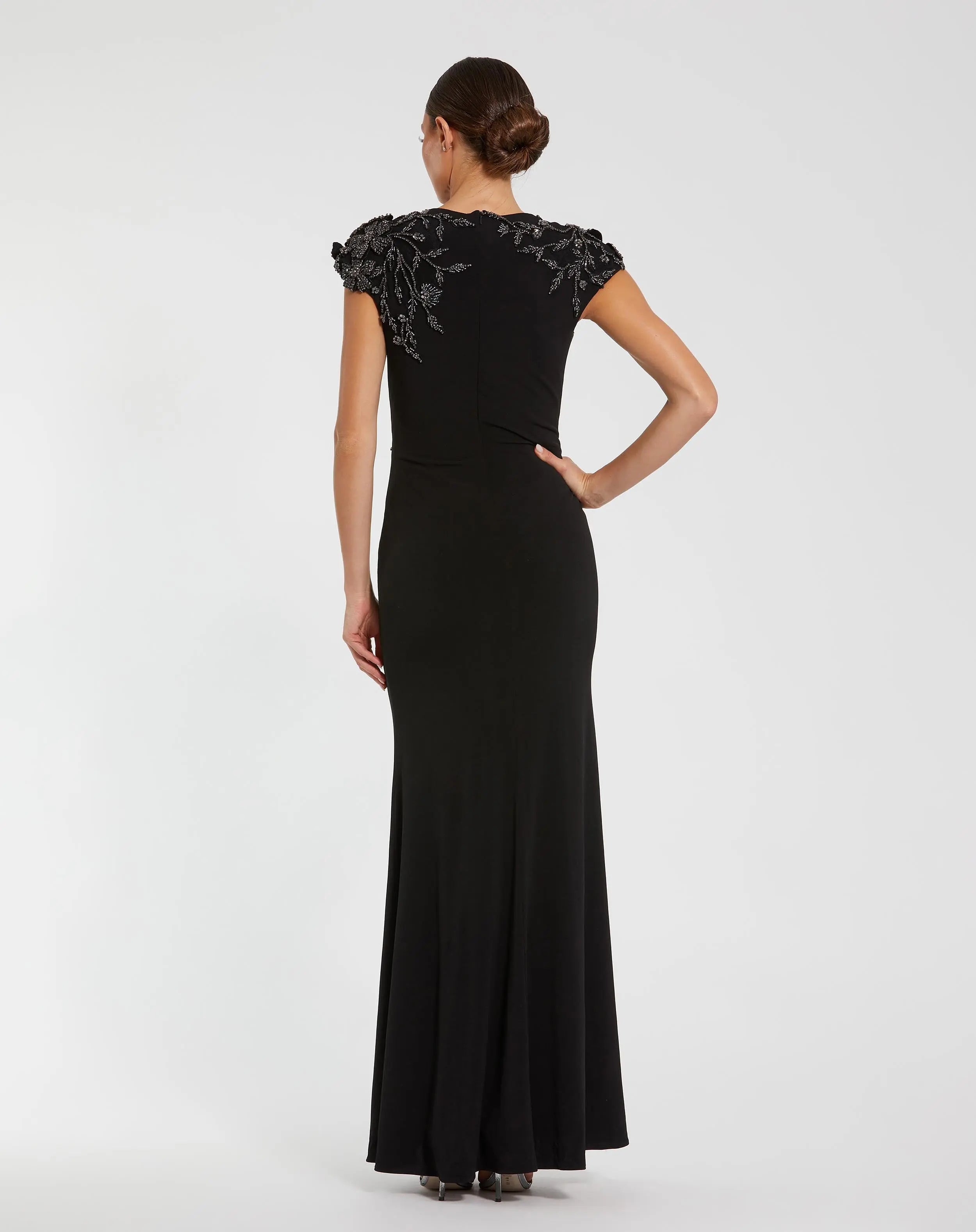Black Cap Sleeve Jersey Column Gown With Beaded Flowers - Mac Duggal