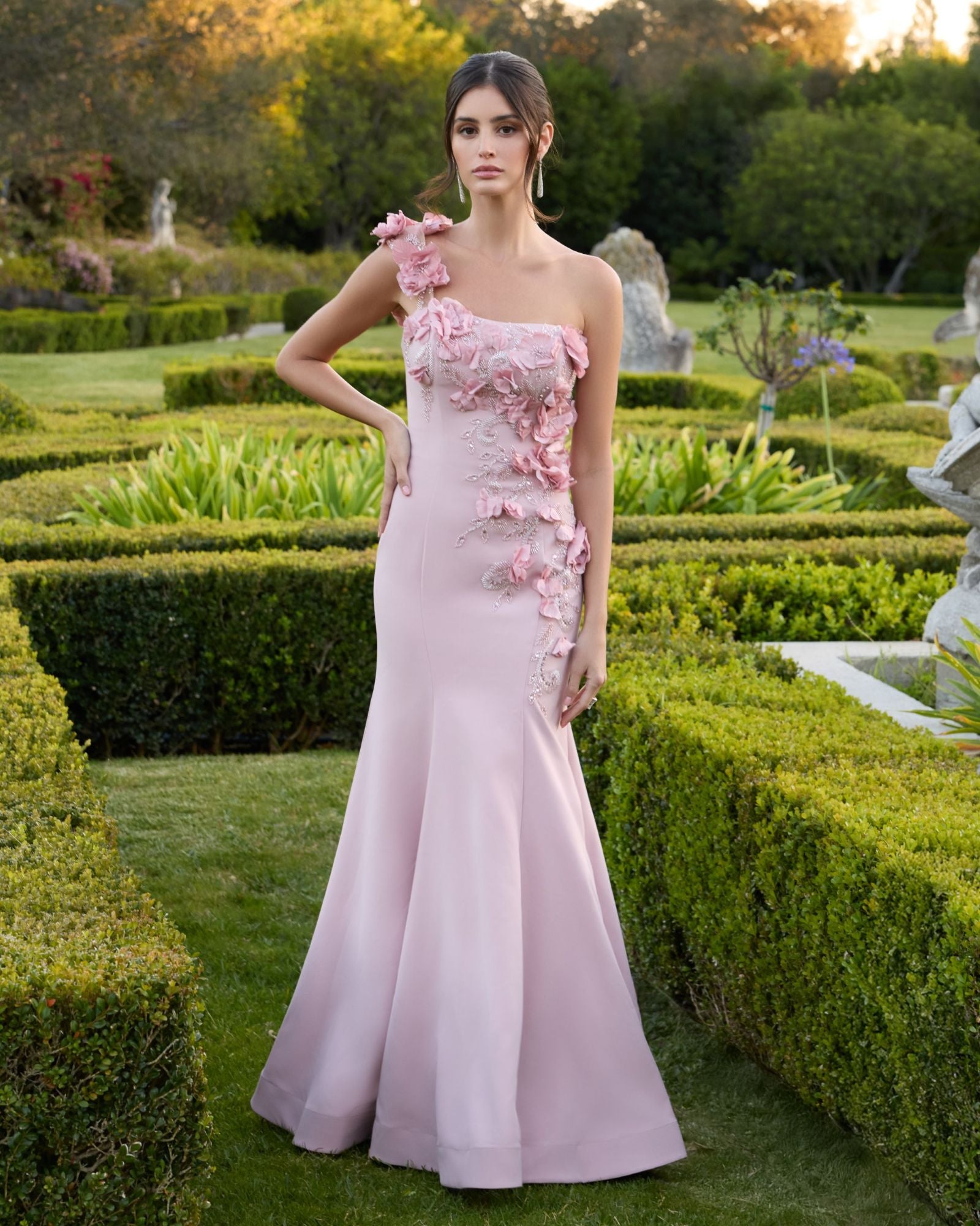 Mac Duggal Luxury Dresses - Evening Gowns, Cocktail & Wedding Mac Duggal Luxury Dresses - Evening Gowns, Cocktail & Wedding