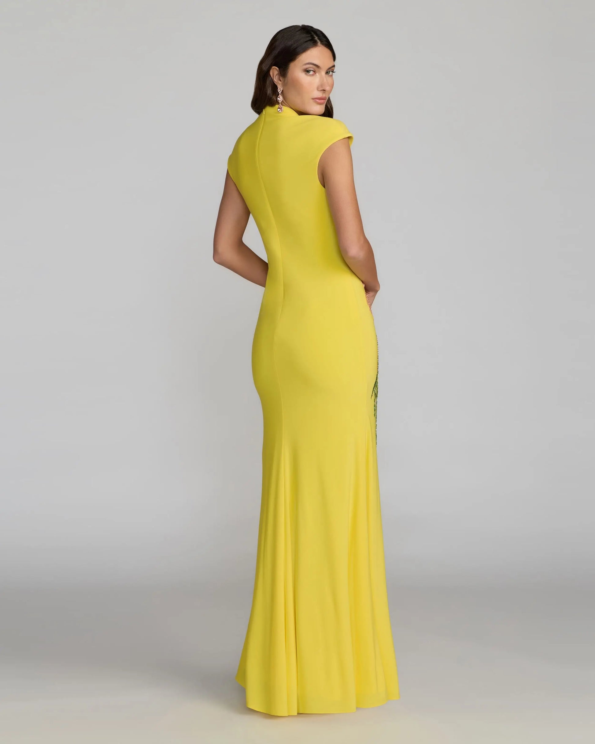 Yellow Floral Appliqué V-Neck Jersey Gown Mac Duggal