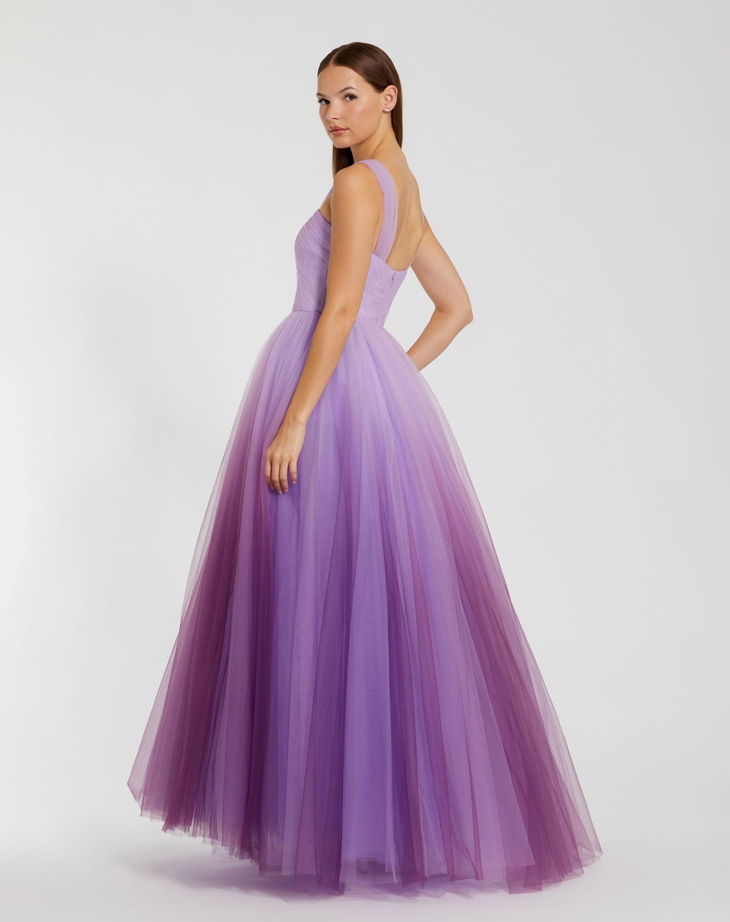 Robe en tulle ombré à bretelles croisées sur le devant