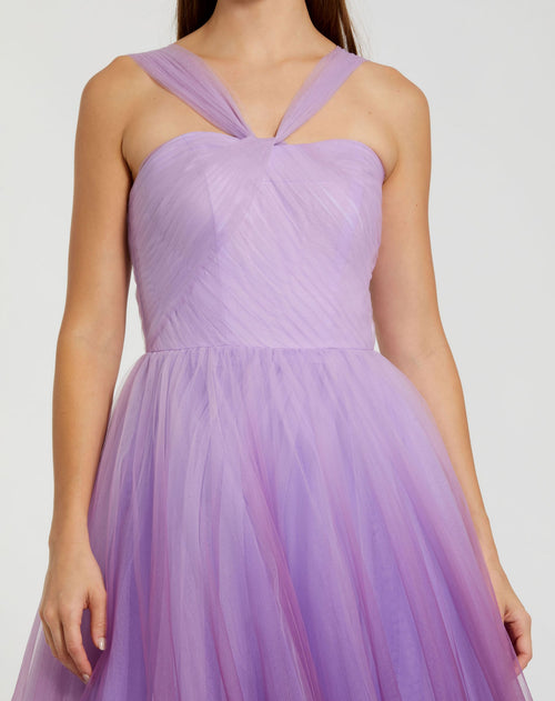 Robe en tulle ombré à bretelles croisées sur le devant