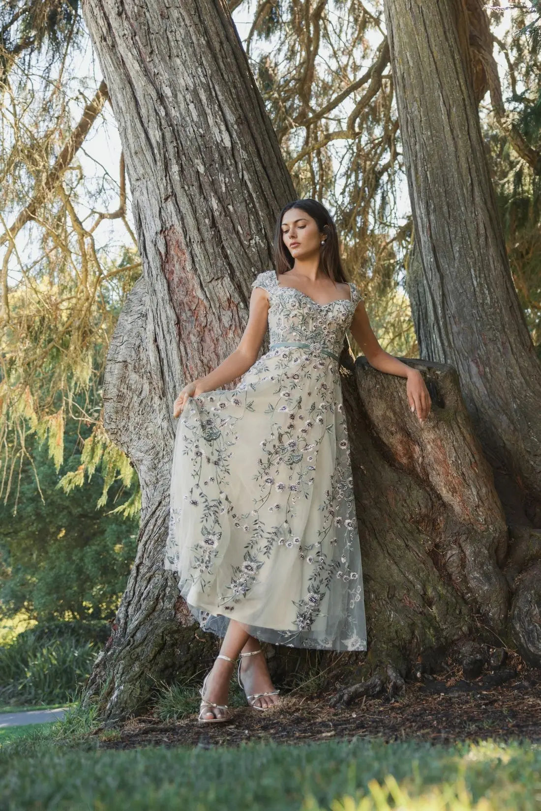 Ivory Floral Embroidered Sweetheart Neckline Midi Dress - Mac Duggal