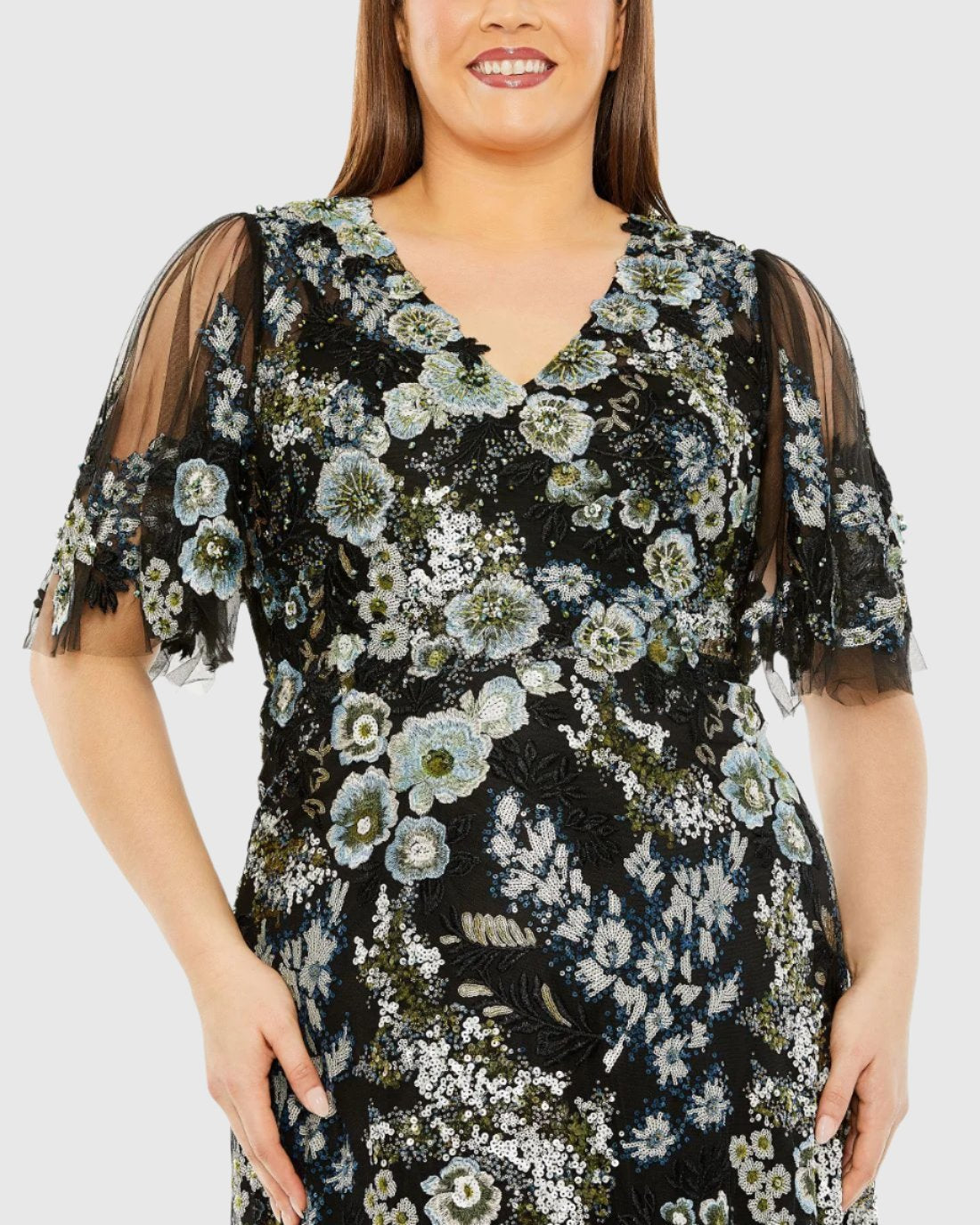 Vestido bordado floral com decote em V e manga transparente