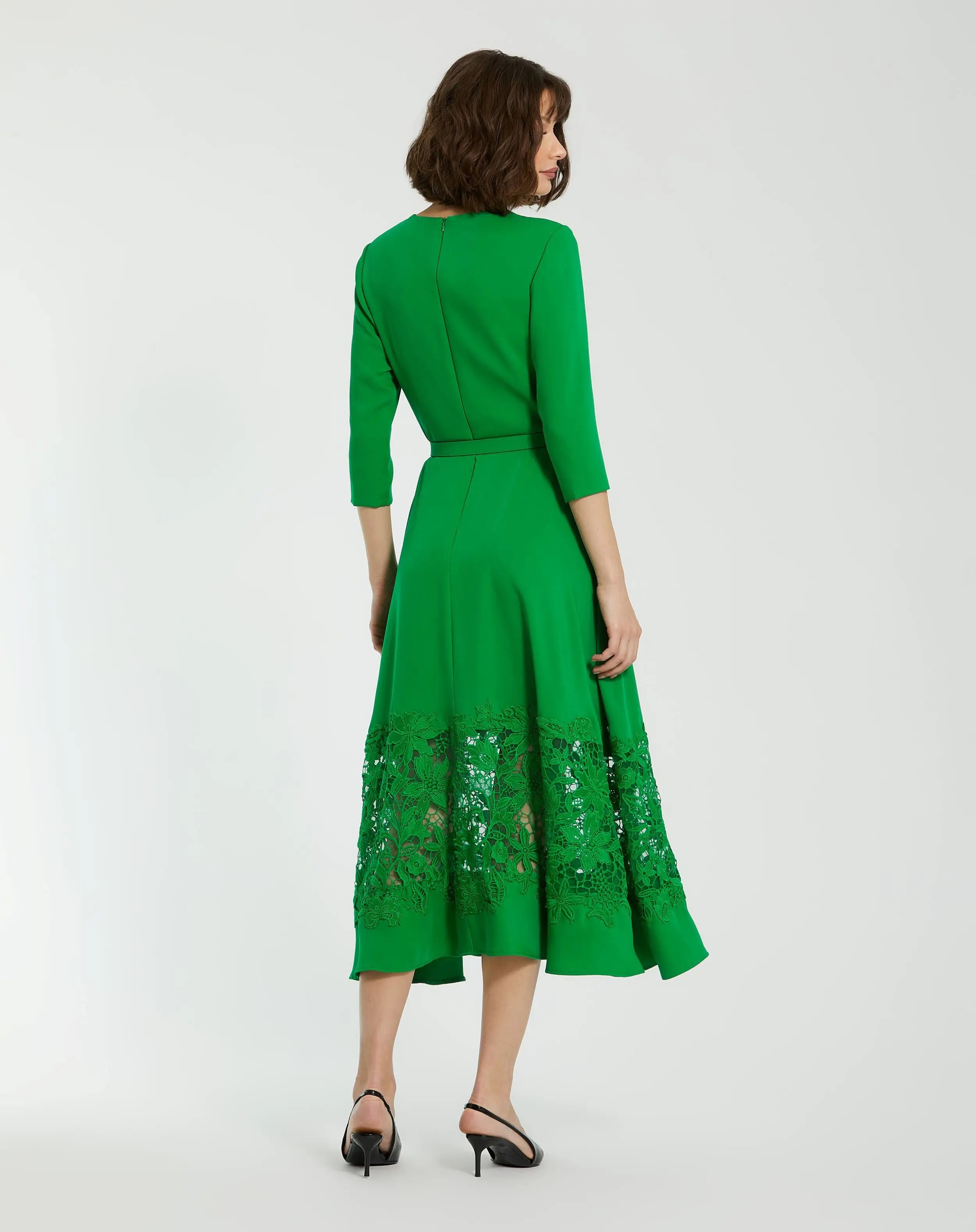 Green Crepe Boat Neck Midi Dress With Applique Cut Out - Mac Duggal
