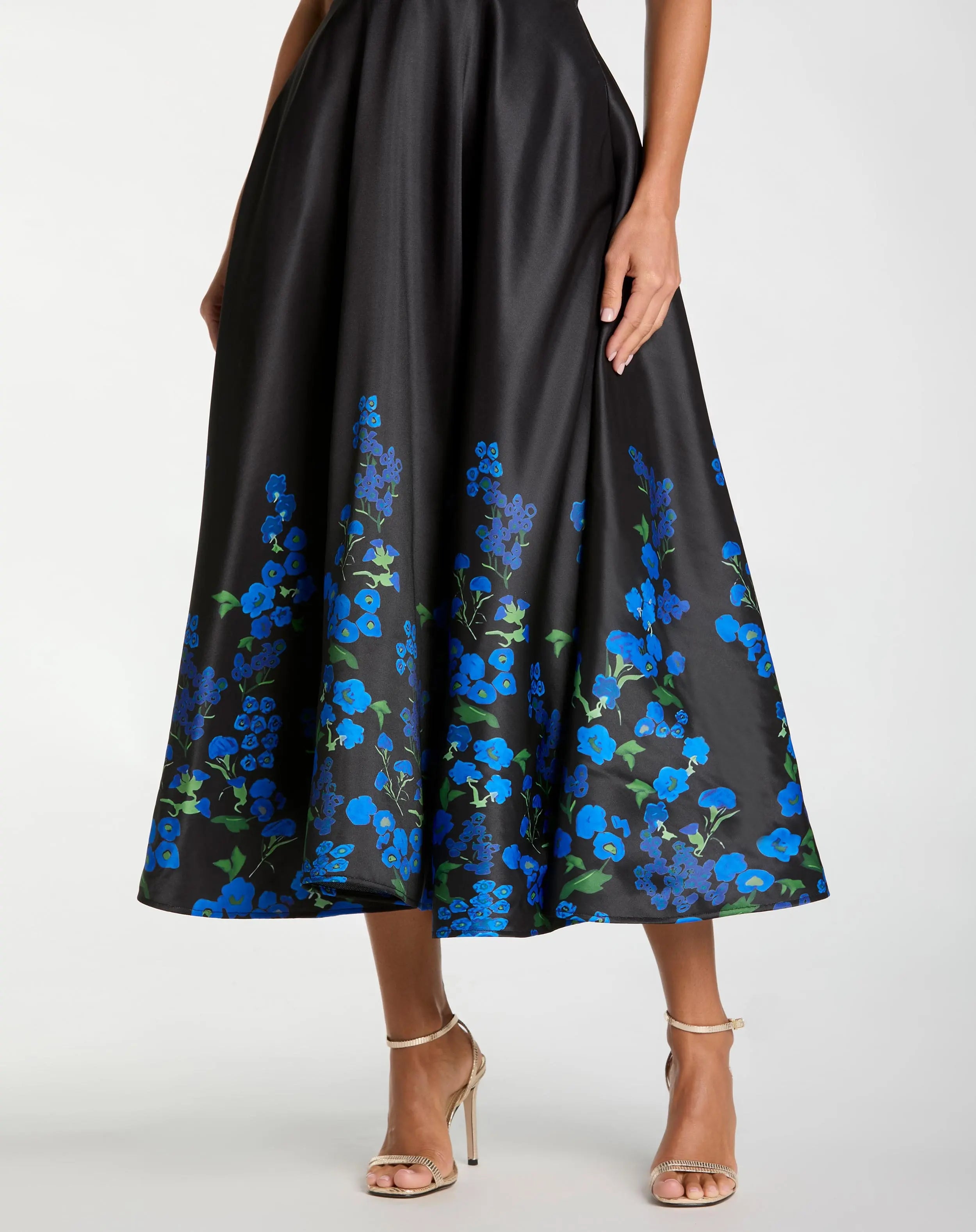 mac duggal square neck floral printed satin maxi dress Black Halter Neck Floral Printed Satin Midi Dress