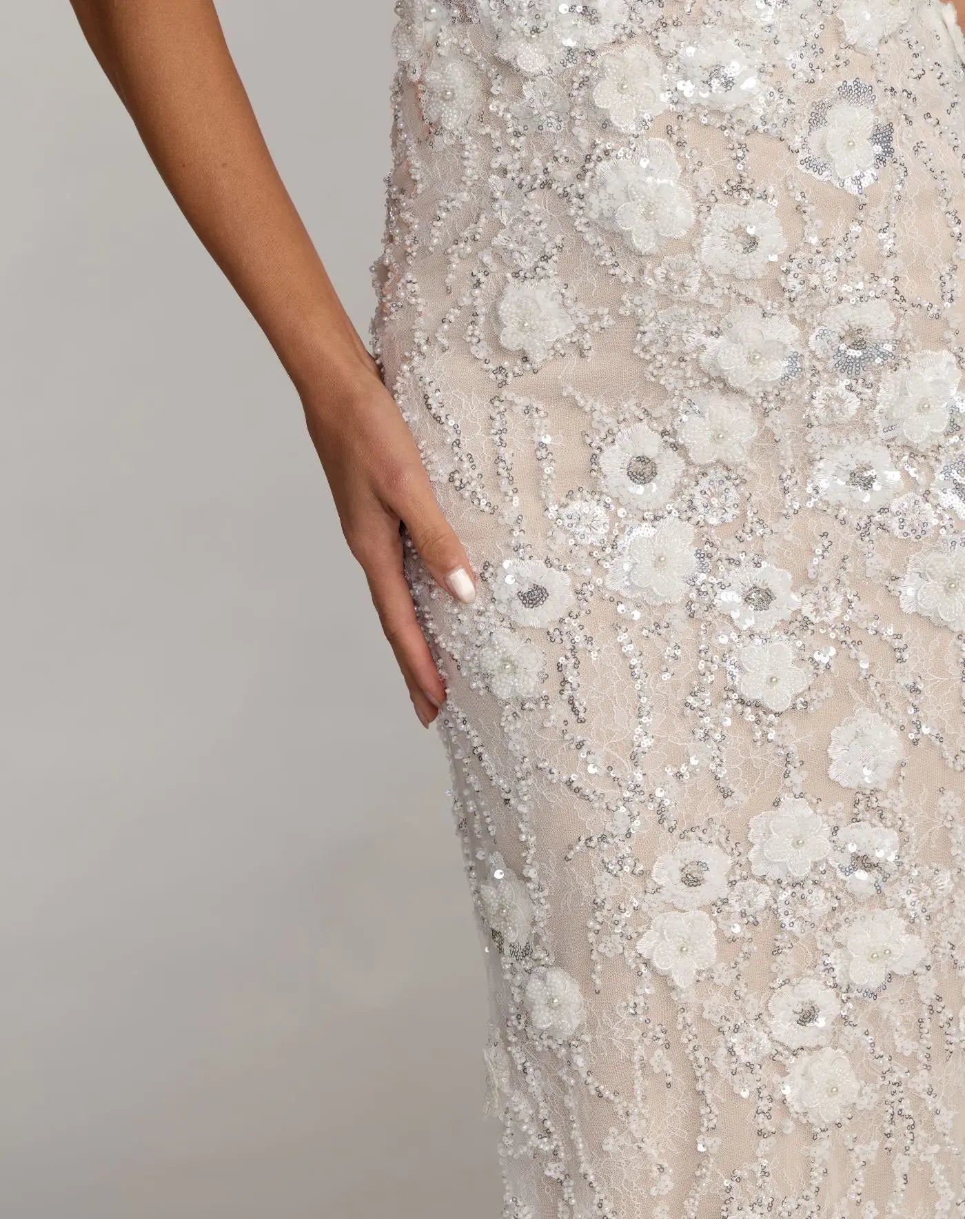 Mac Duggal Embellished Lace Sleeveless Midi Dress - Ivory Nude Mac Duggal Embellished Lace Sleeveless Midi Dress - Ivory Nude