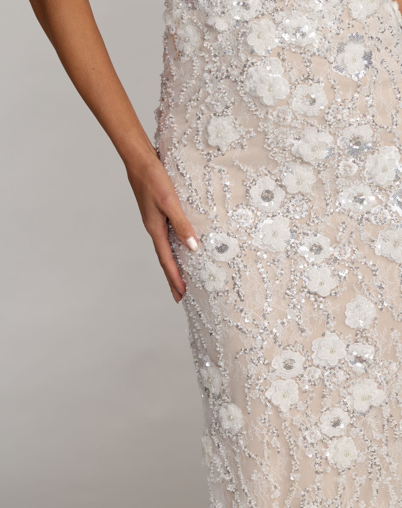 Ivory Embellished Lace Sleeveless Midi Dress - Mac Duggal