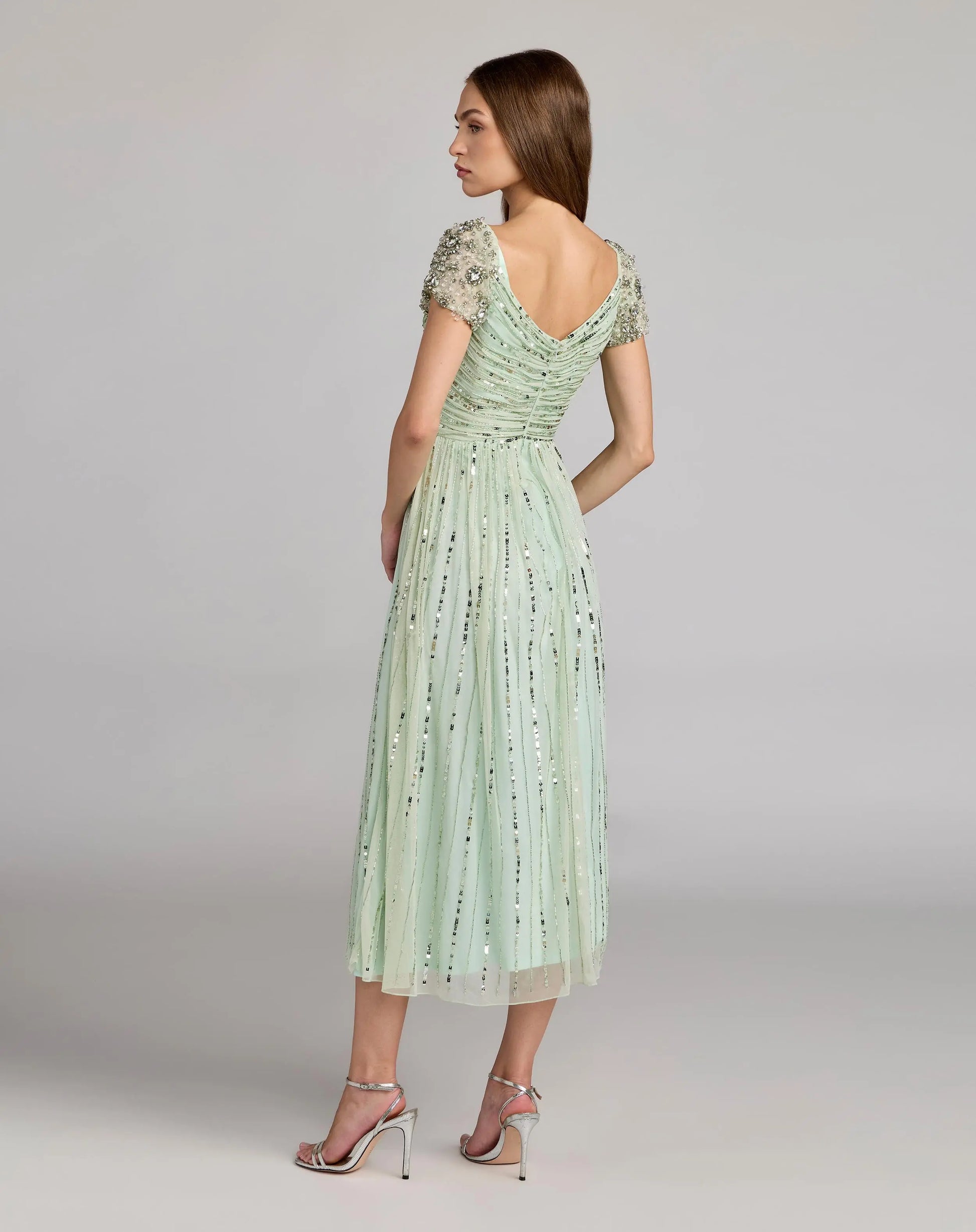Mac Duggal - Green Sequin Jeweled V Neck Midi Dress - US 6 Mac Duggal - Green Sequin Jeweled V Neck Midi Dress - US 6