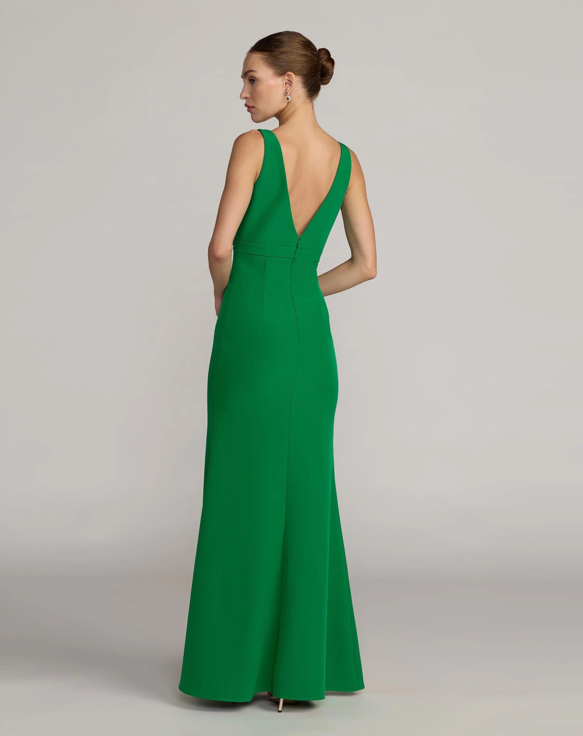 Green Sleeveless V Neck Mermaid Gown With Bow - Ieena for Mac Duggal