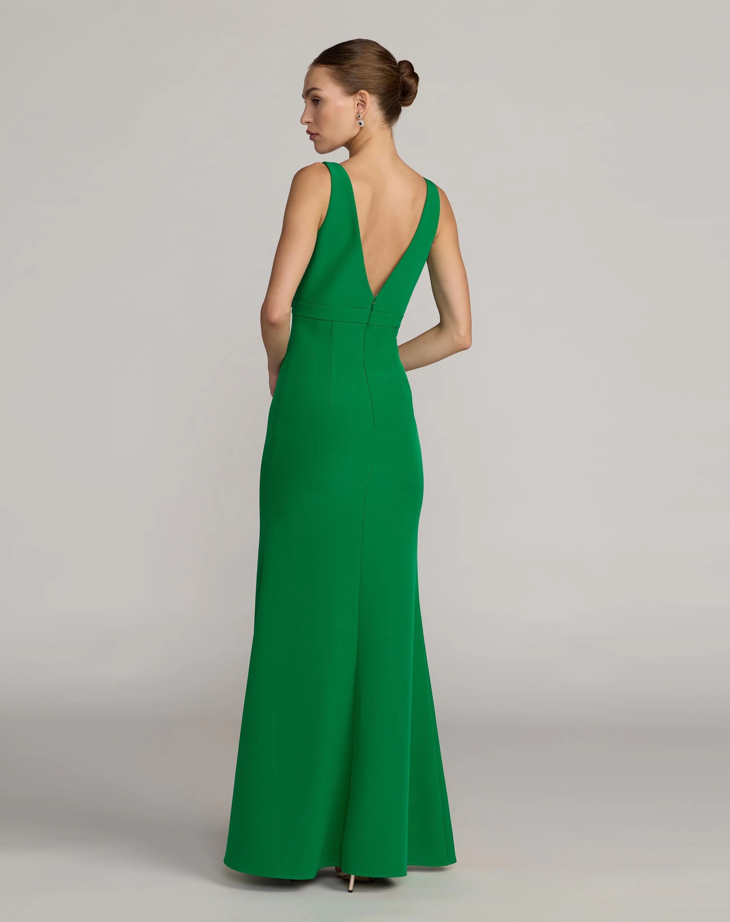 Green Sleeveless V Neck Mermaid Gown With Bow - Ieena for Mac Duggal