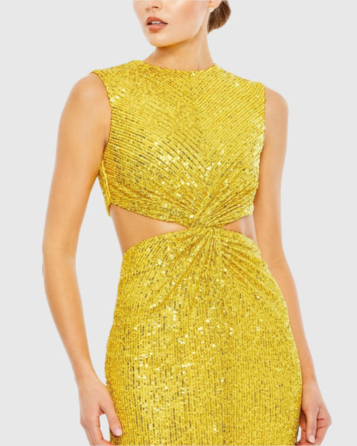 Robe colonne découpée torsadée sur le devant à sequins