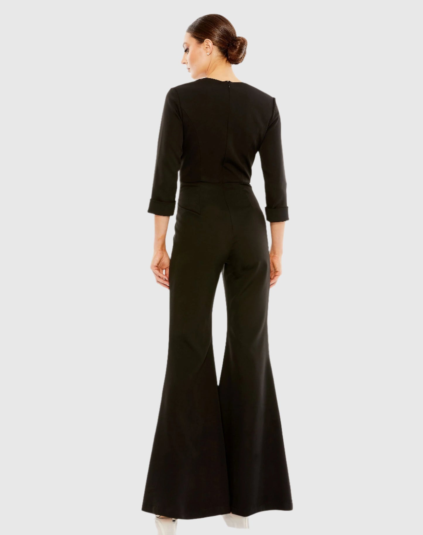 Langärmliger Jumpsuit mit weitem Bein und Schleifendetail