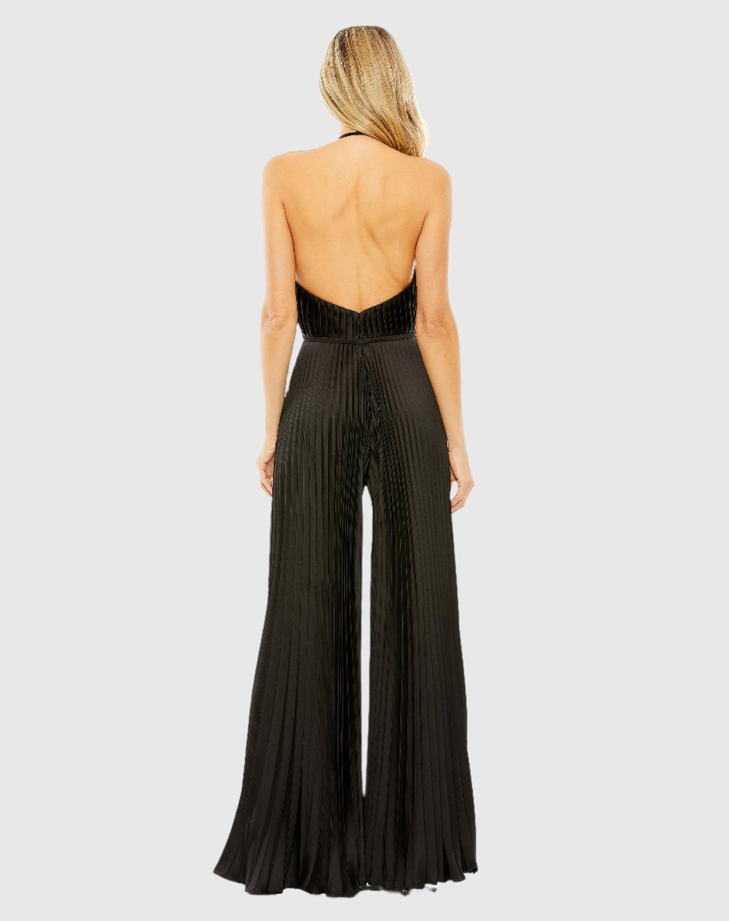 Halter Neck Keyhole Detail Pleated Jumpsuit