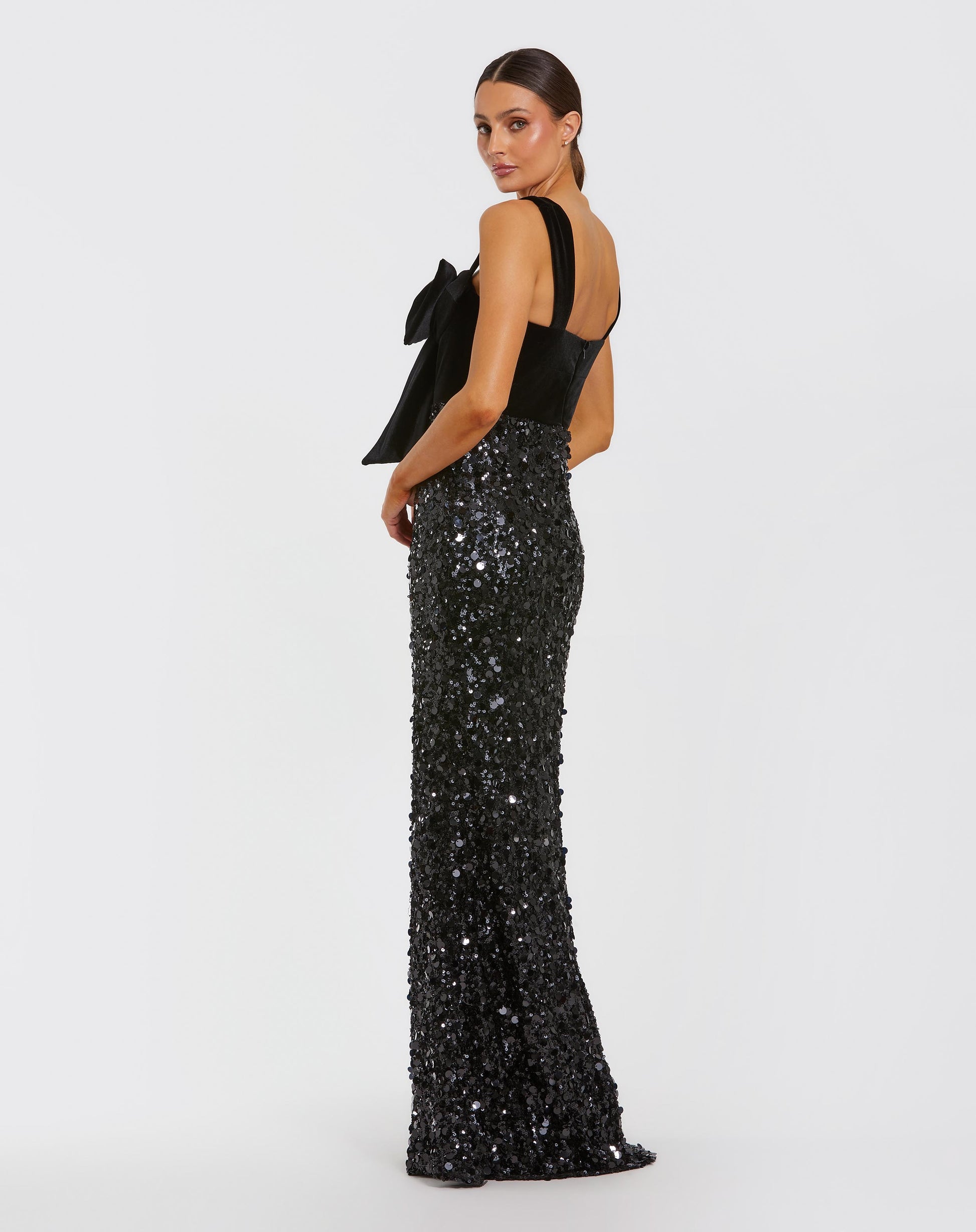 Black Sleeveless Sequin Column Gown With Velvet Bow - Ieena for Mac Duggal