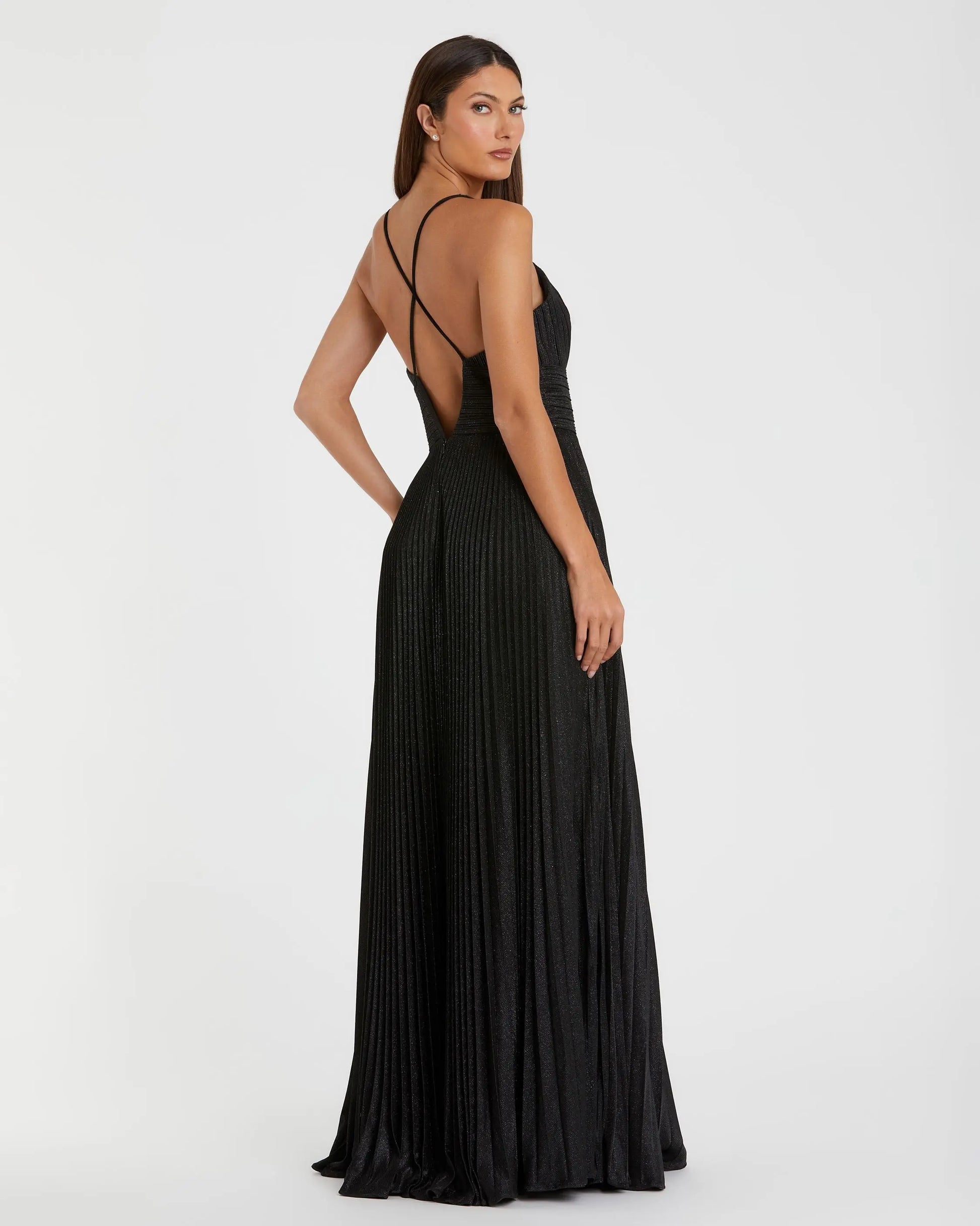Mac Duggal Black Shimmer Pleated V-Neck Gown Size US 16 Mac Duggal Black Shimmer Pleated V-Neck Gown Size US 16
