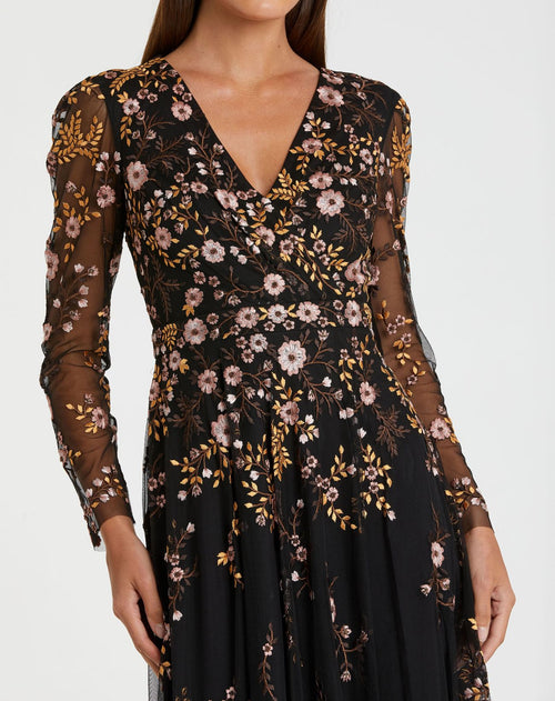 Robe de cocktail trapèze brodée de fleurs