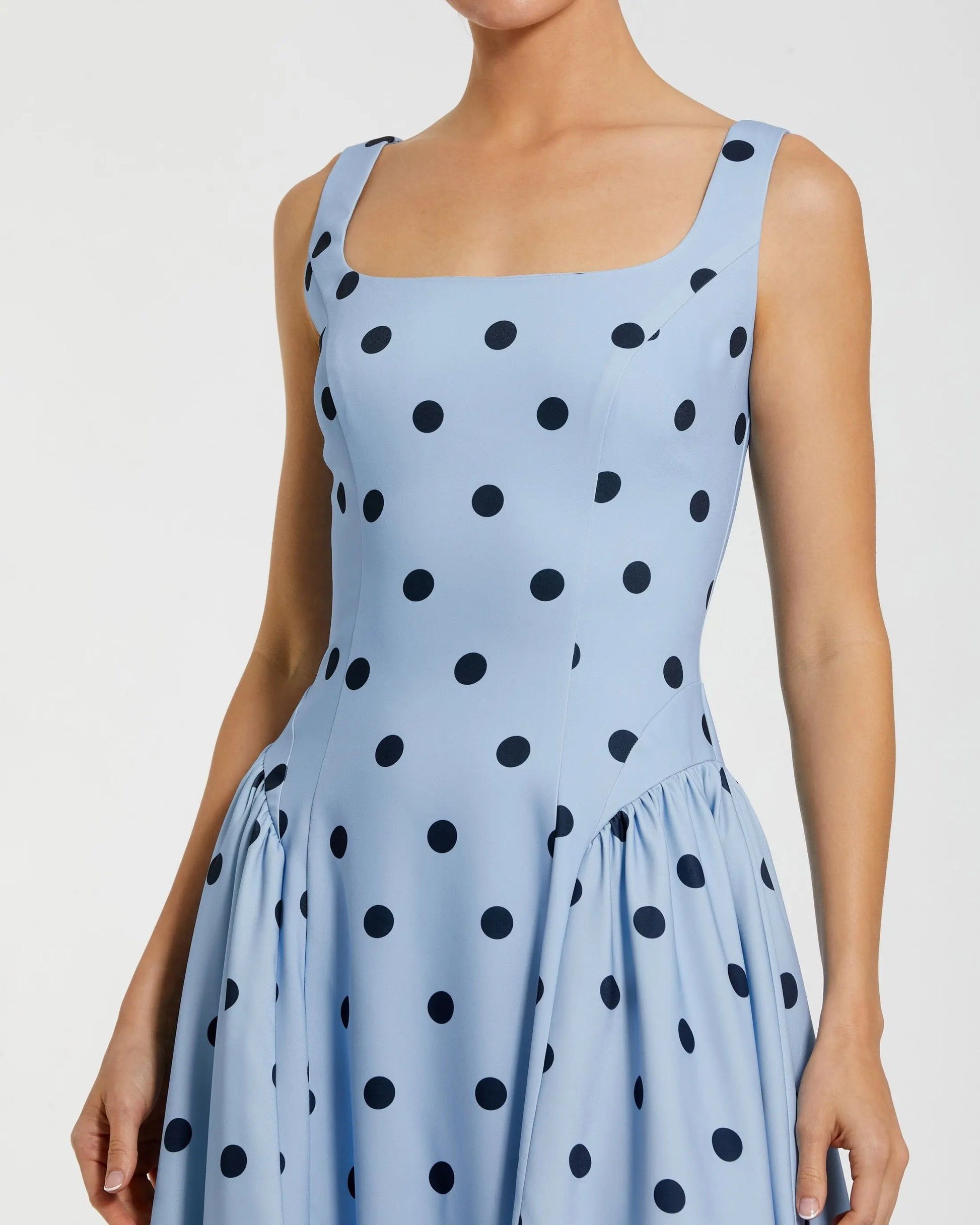 Mac Duggal - Blue Square Neck Crepe Polka Dot Fit and Flare Midi Dress - Sky Multi / US 2 Mac Duggal - Blue Square Neck Crepe Polka Dot Fit and Flare Midi Dress - Sky Multi / US 2