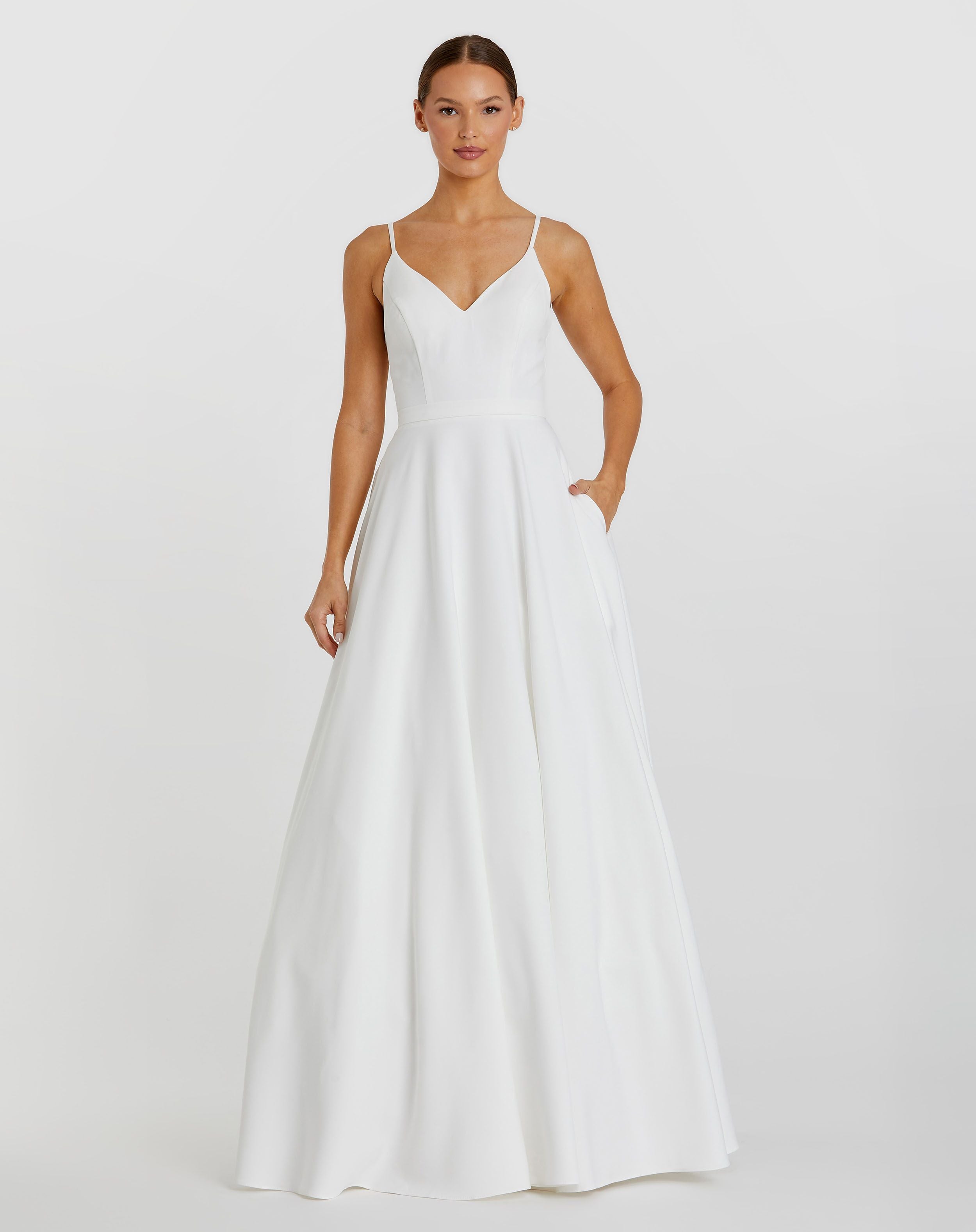 Mac Duggal Classic A-Line V-Neck Ballgown - White - 12 Mac Duggal Classic A-Line V-Neck Ballgown - White - 12