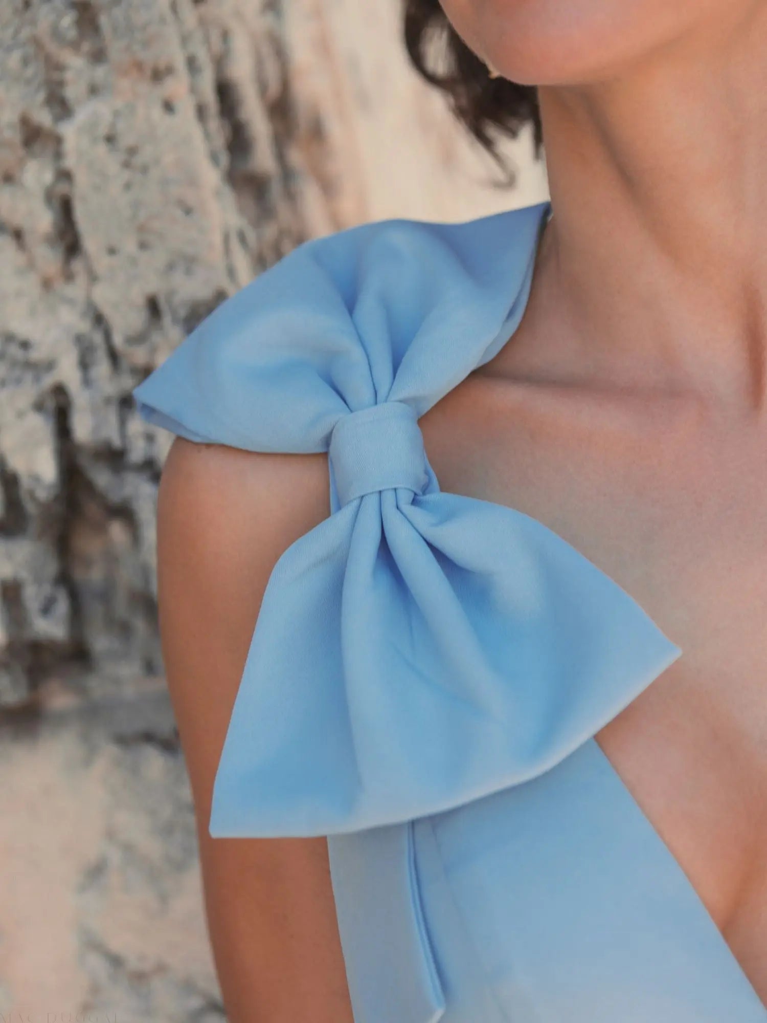 Blue Sleeveless V Neck Bow Detail Mermaid Gown - Mac Duggal
