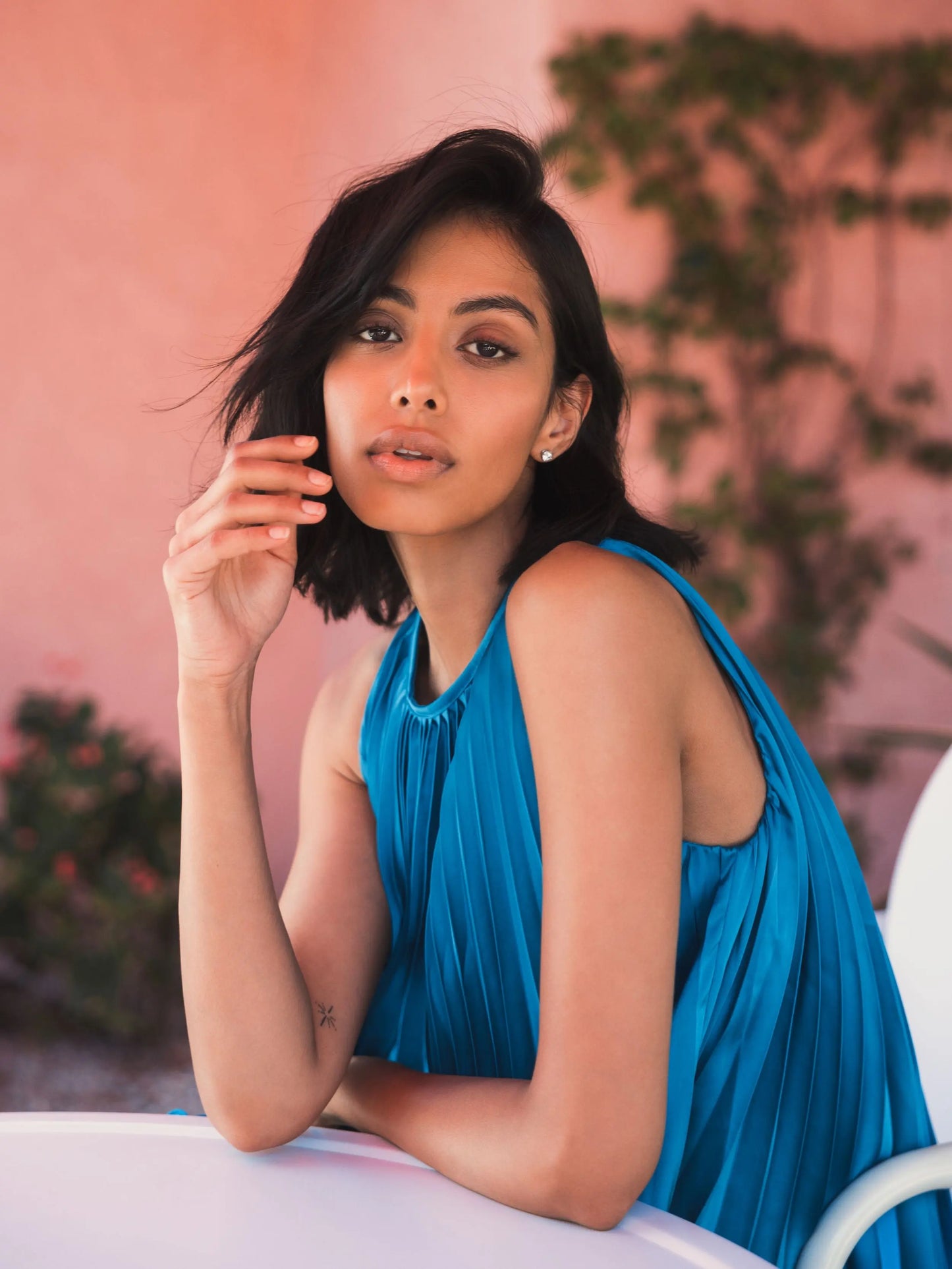 Blue Pleated Halter Neck Flowy Mini Trapeze Dress - Mac Duggal