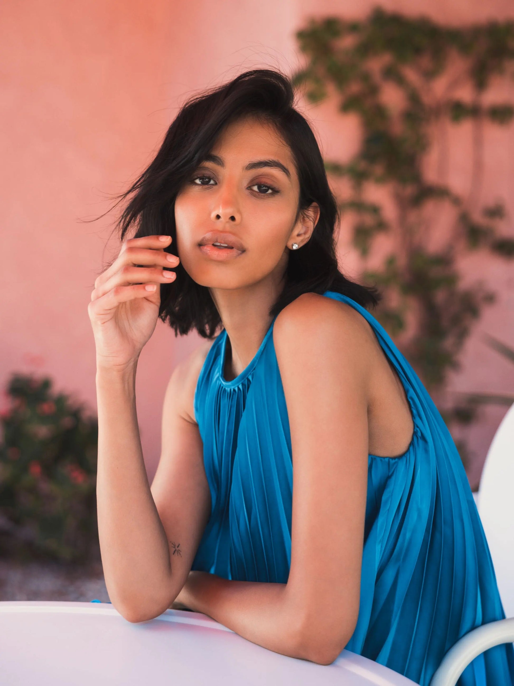 Blue Pleated Halter Neck Flowy Mini Trapeze Dress - Mac Duggal