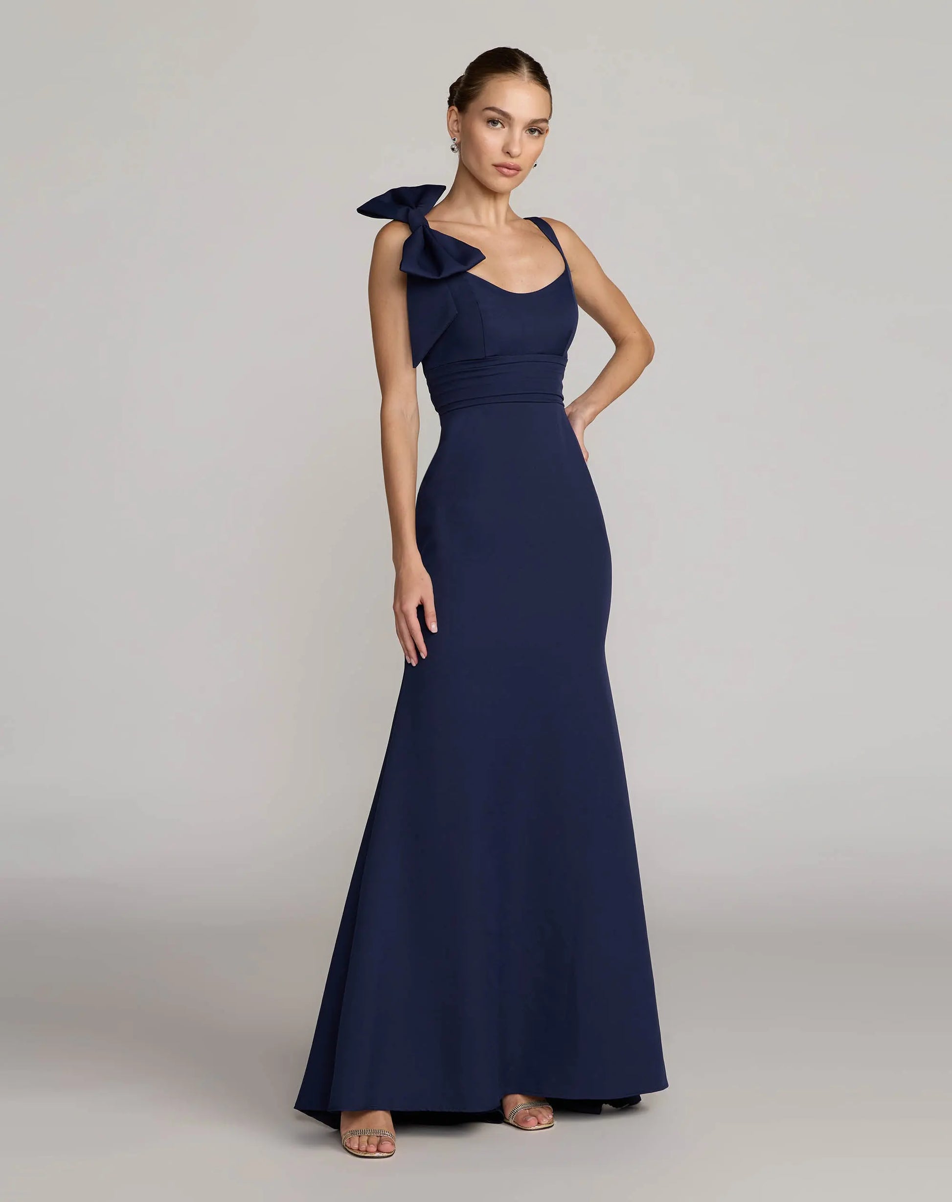 Navy Scoop Neck Trumpet Gown with Bow - Ieena for Mac Duggal
