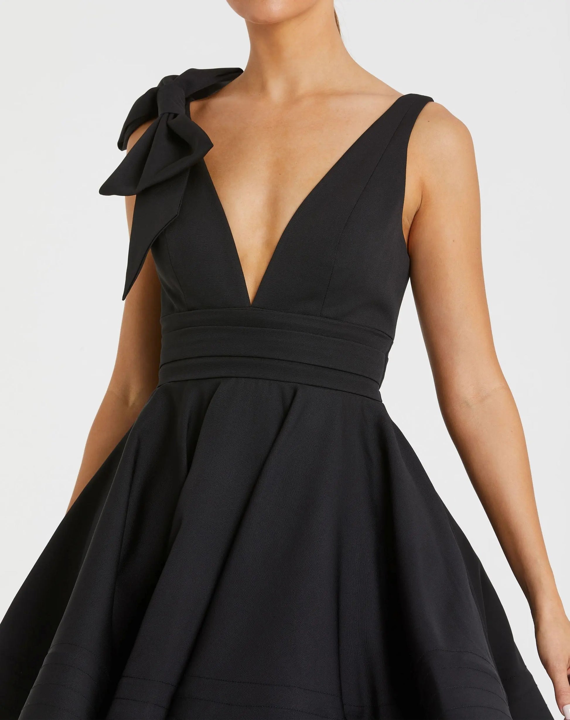 Black Crepe Sleeveless V-Neck Mini Dress With Bow - Ieena for Mac Duggal
