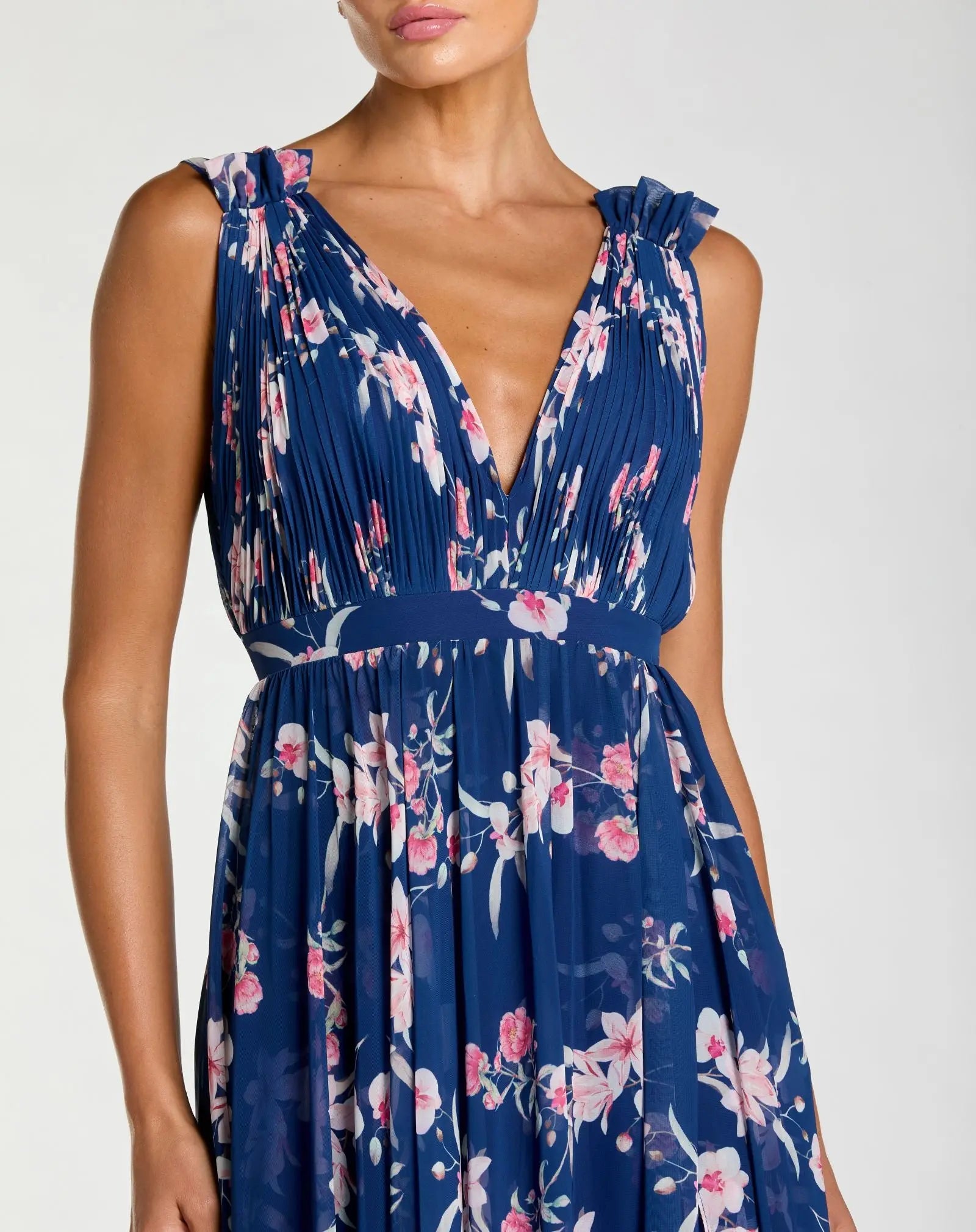 Mac Duggal Sleeveless Pleated Floral Print Chiffon V-Neck Gown