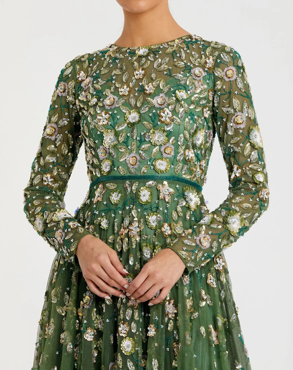 Mac Duggal - Green Embellished High Neck Long Sleeve A Line Gown - US 4 Mac Duggal - Green Embellished High Neck Long Sleeve A Line Gown - US 4