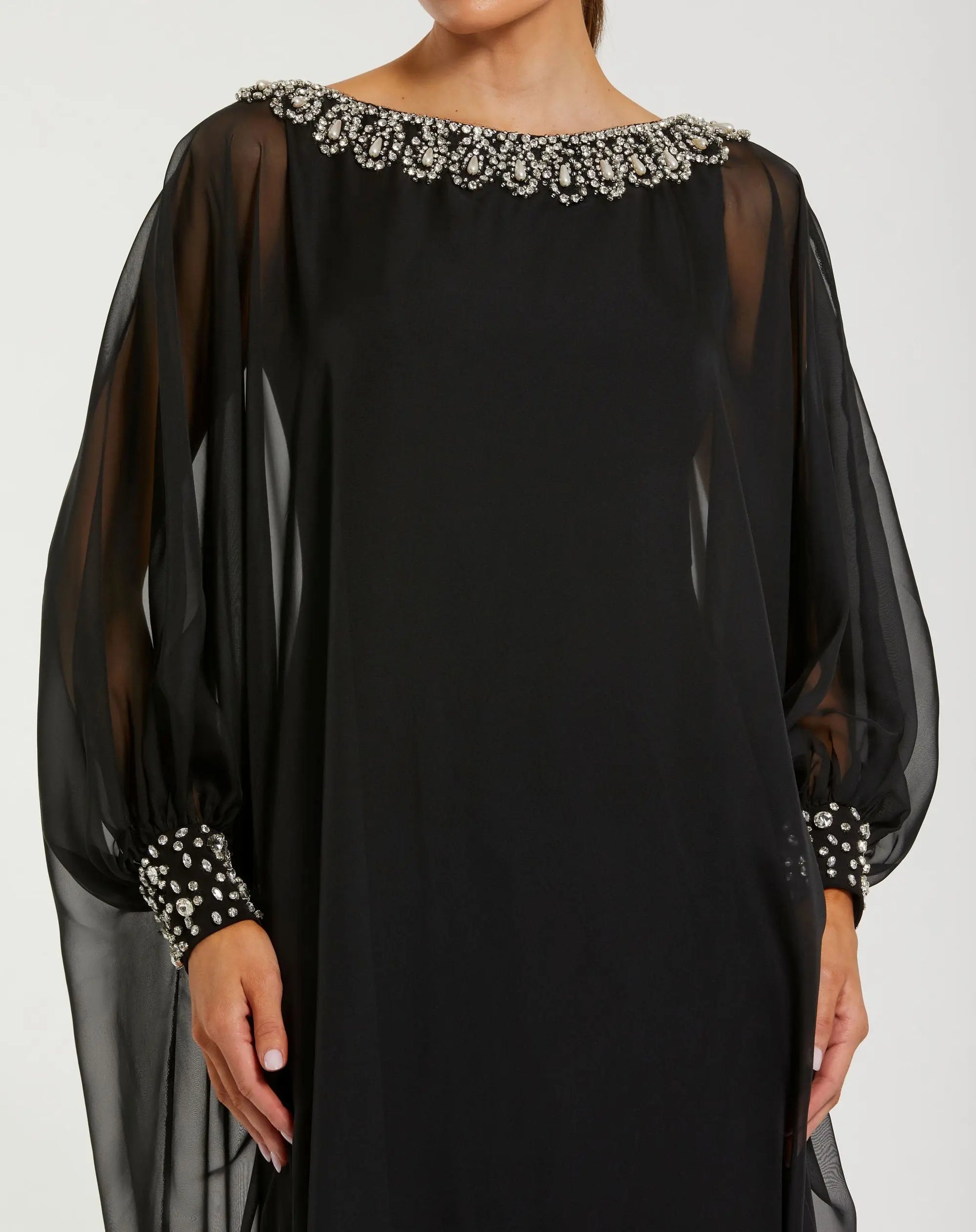 Mac Duggal - Black Long Sleeve Embellished Chiffon Kaftan Gown - Black / US 6 Mac Duggal - Black Long Sleeve Embellished Chiffon Kaftan Gown - Black / US 6