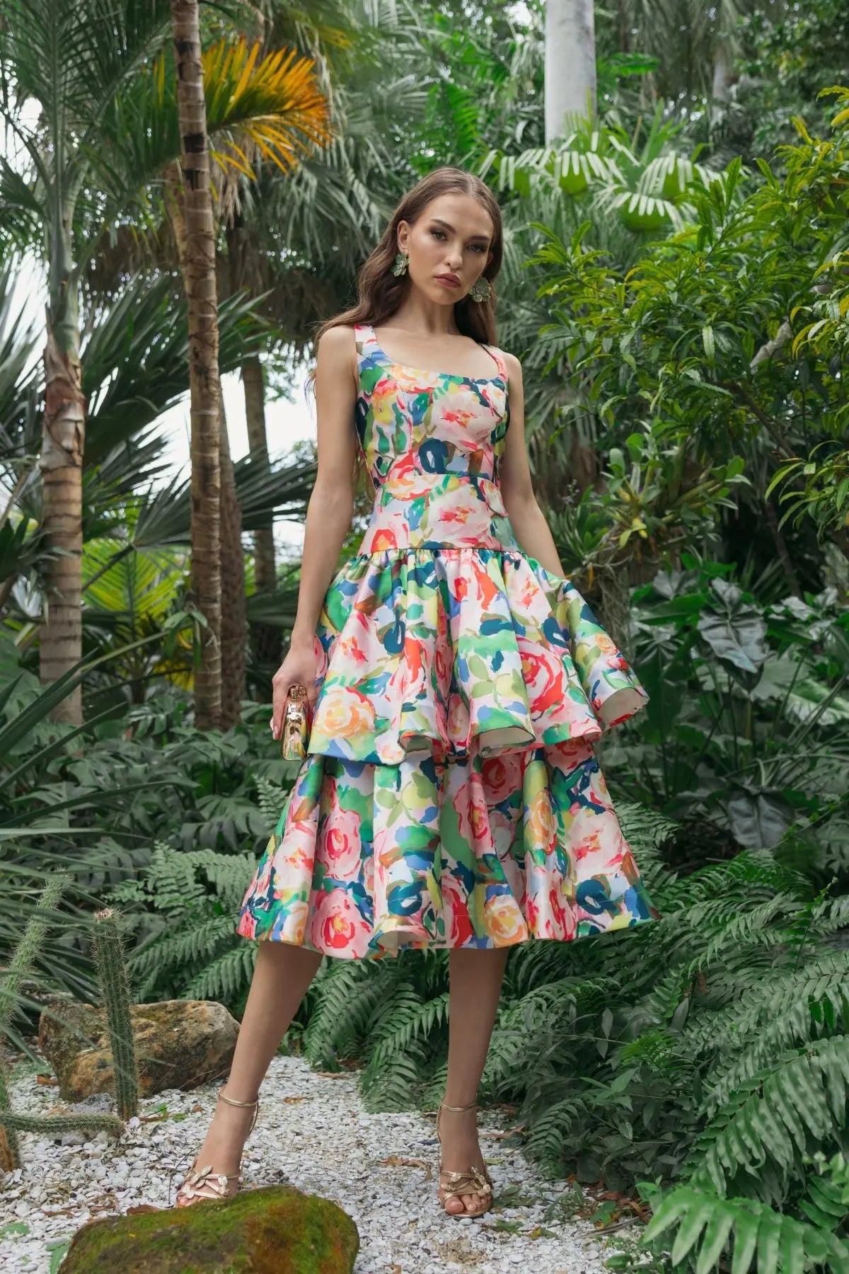 multicolor midi dress Floral Tiered Square Neck Wood Finish:Rustic White Oak Glamorous Bridesmaid Dresses timeless charm Tapcart-Type-Skater