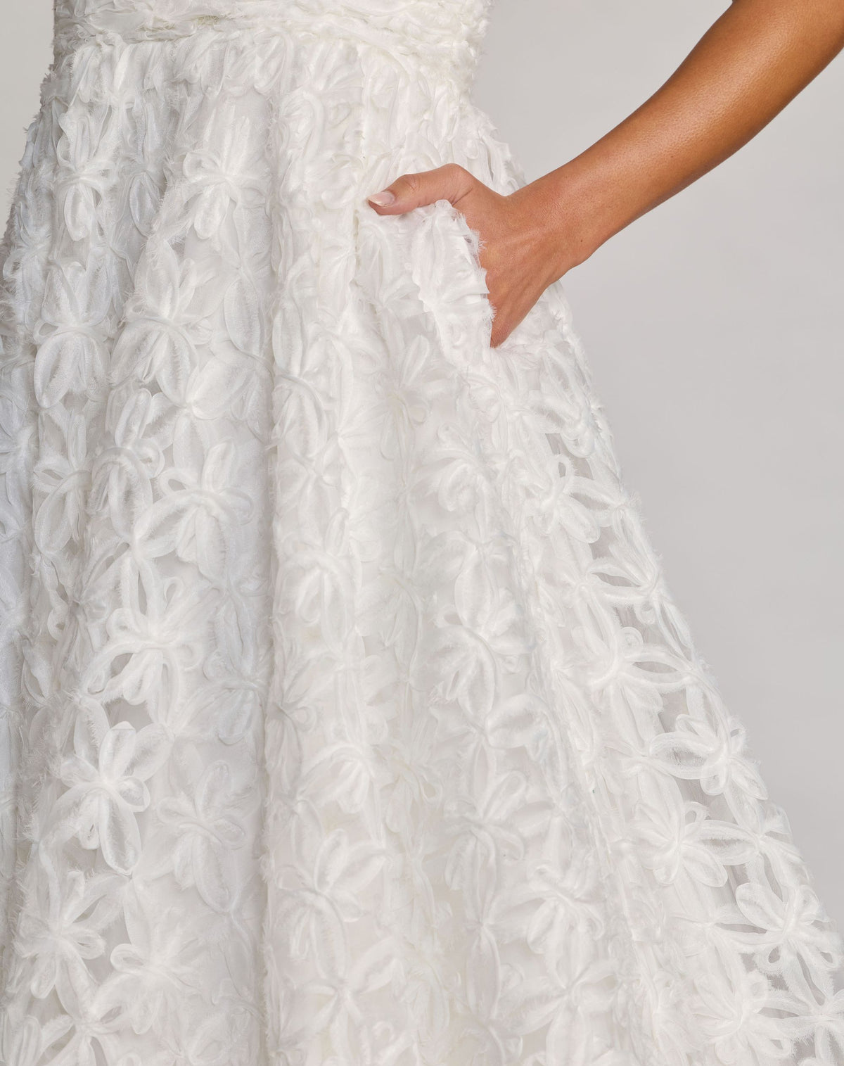 White Tulle Floral Midi Dress With Pockets - Mac Duggal