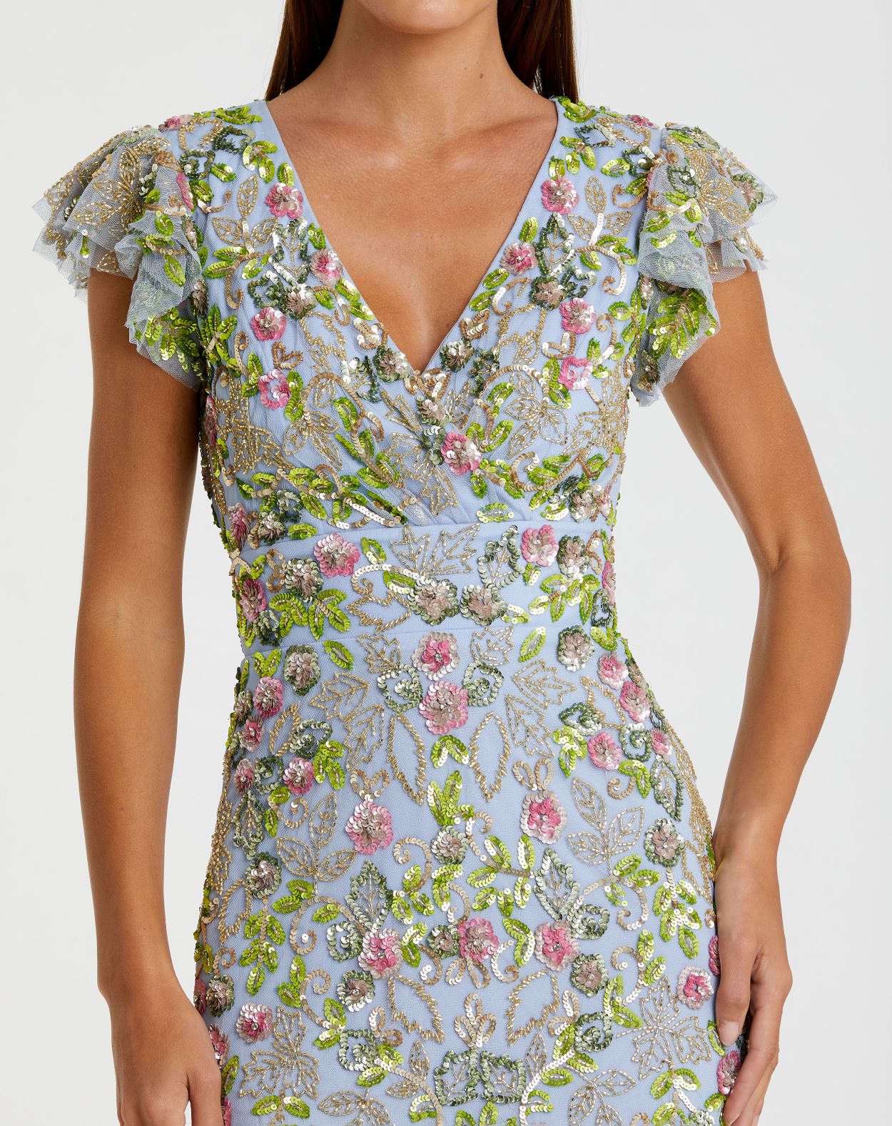 Kleid mit Blumenverzierung und Flügelärmeln