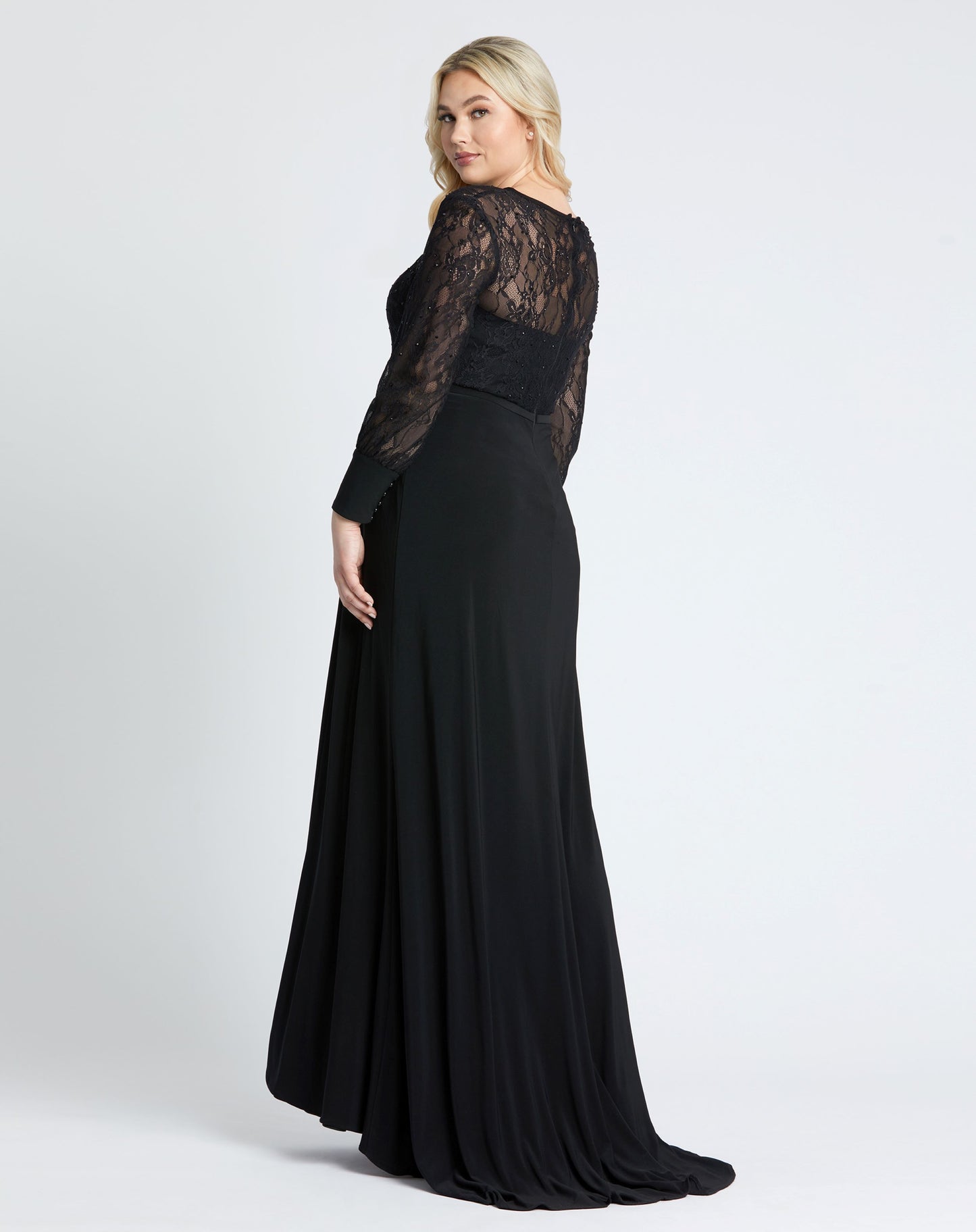 Schwarzes Abendkleid mit Paillettenspitze