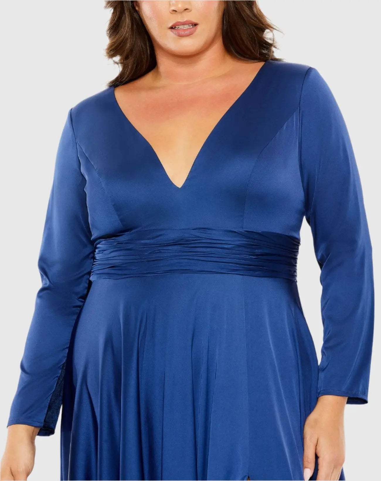 Mac Duggal - Long Sleeve V Neck A Line Gown (Plus) - Midnight Mac Duggal - Long Sleeve V Neck A Line Gown (Plus) - Midnight