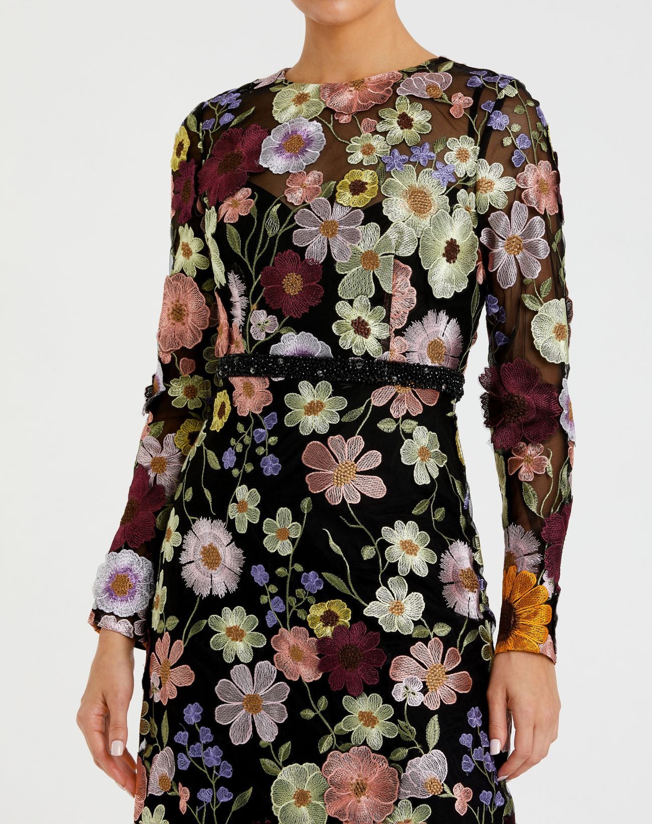 Robe trapèze brodée florale à col haut