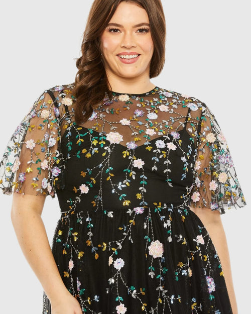 Robe à détails floraux et sequins 