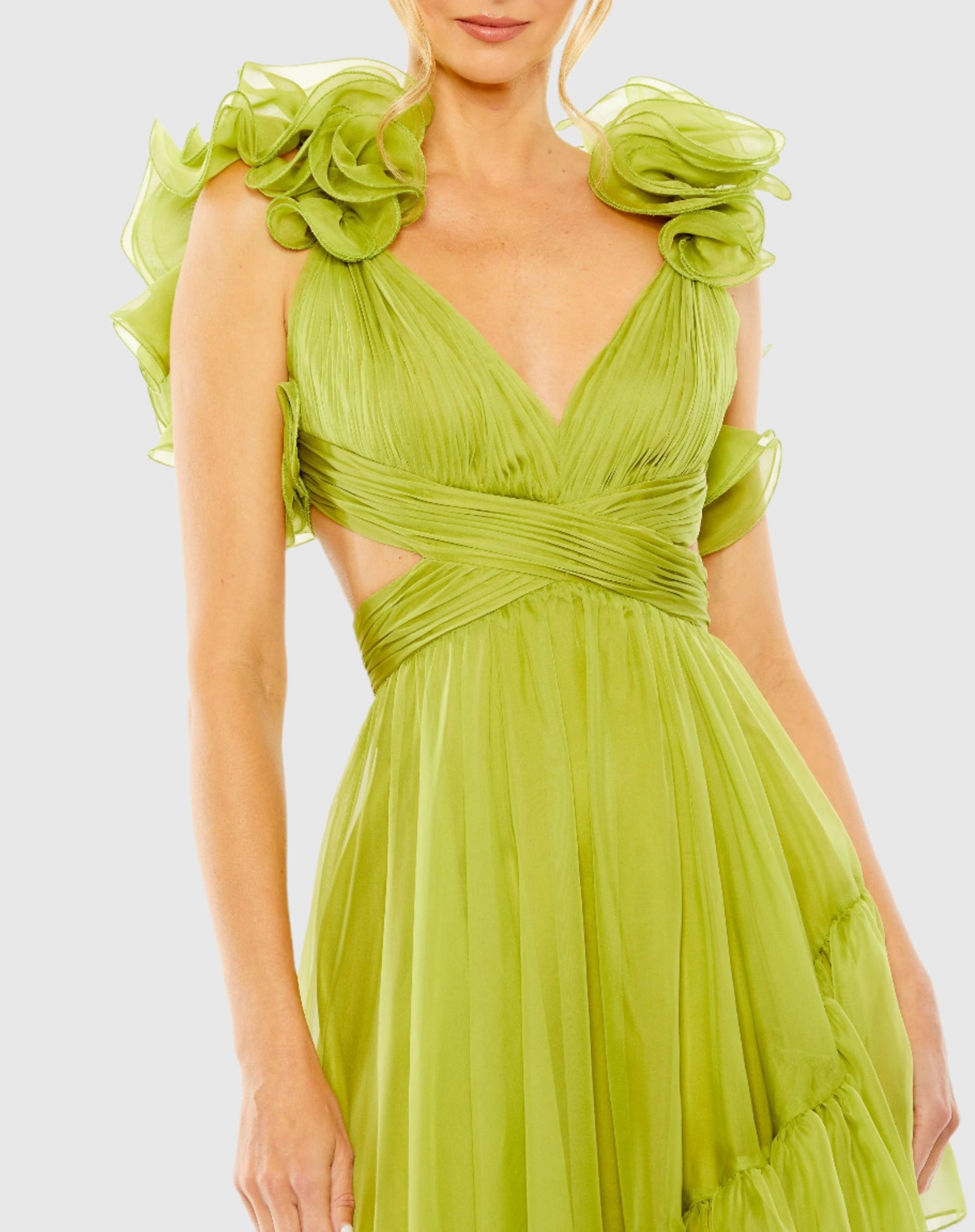 Chiffonkleid mit Stufenschnitt, Rüschen und Cut-Outs, High Low