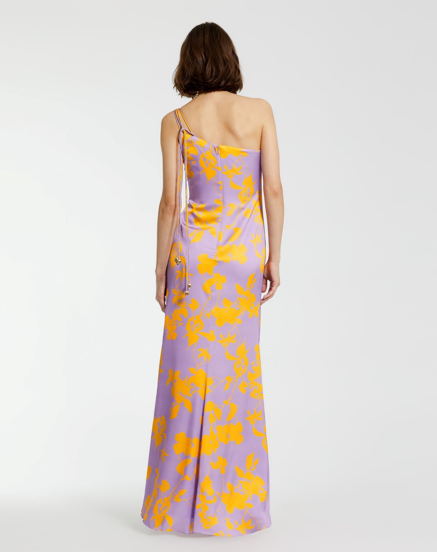 Vestido longo de um ombro com estampa floral de orquídea e fenda